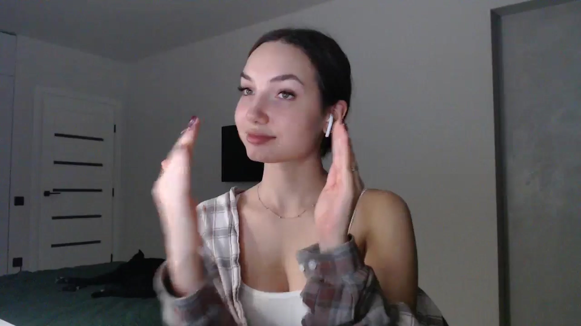 Gallery image thumbnail from Browncat04's myfreecams stream on, 11/08/2024, 16:26 image 14 of 20