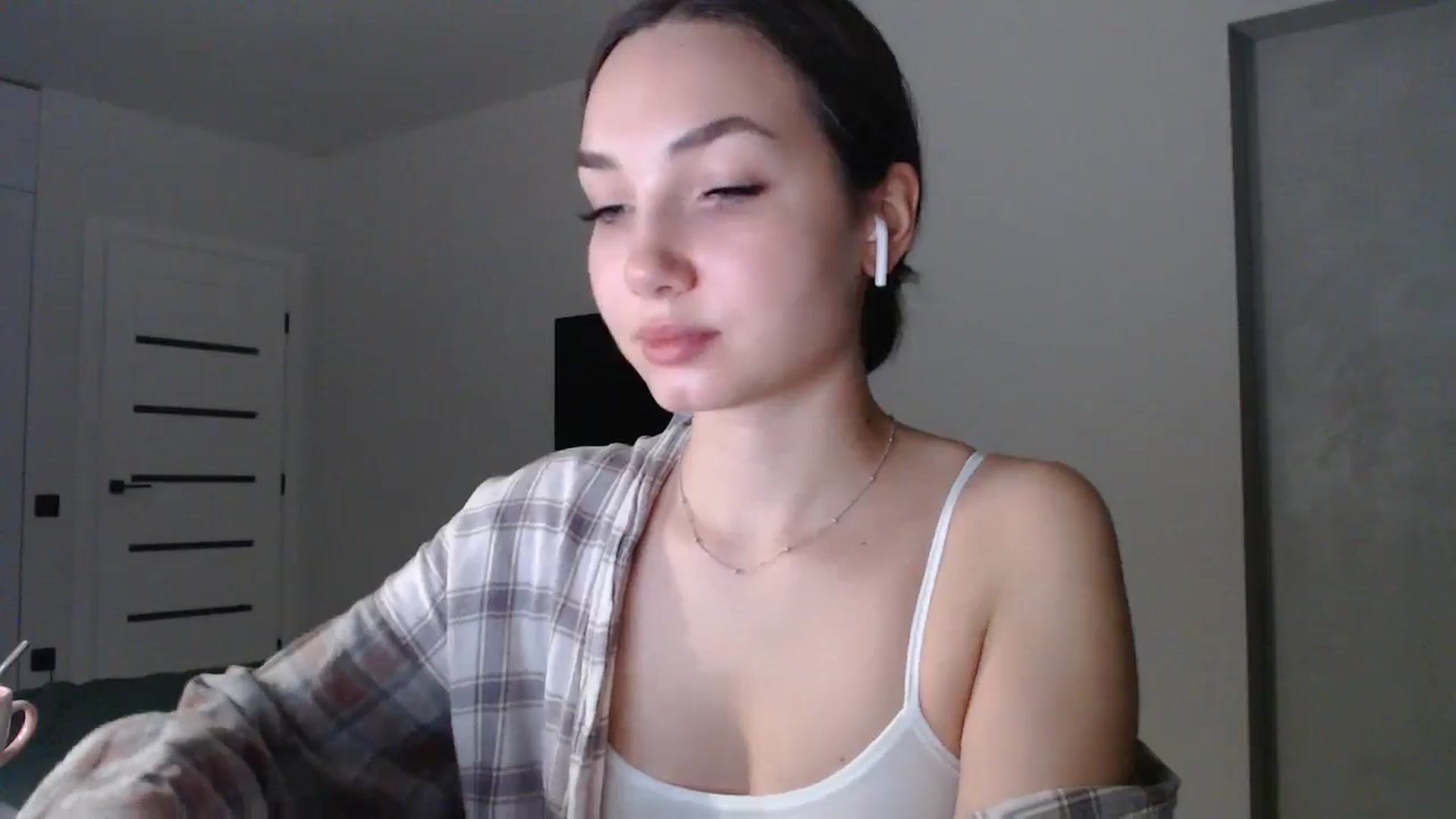 Gallery image thumbnail from Browncat04's myfreecams stream on, 11/08/2024, 16:26 image 5 of 20