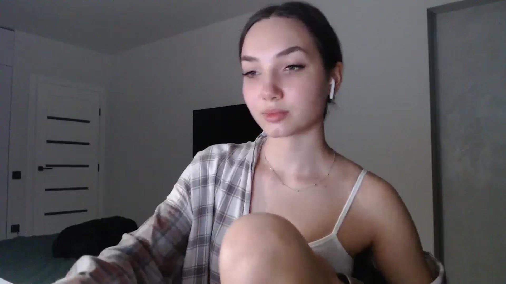 Gallery image thumbnail from Browncat04's myfreecams stream on, 11/08/2024, 16:26 image 19 of 20