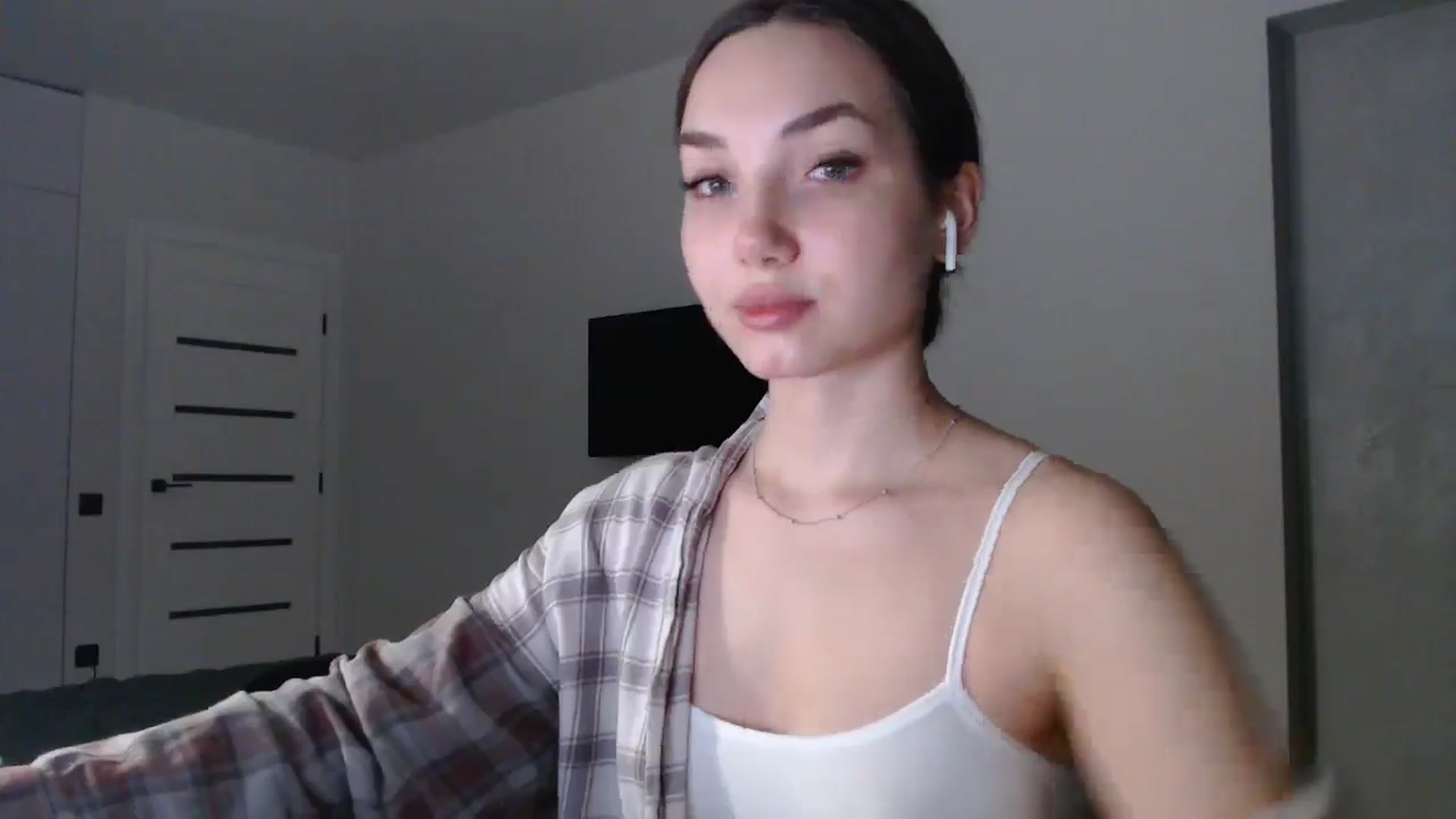 Gallery image thumbnail from Browncat04's myfreecams stream on, 11/08/2024, 16:26 image 3 of 20
