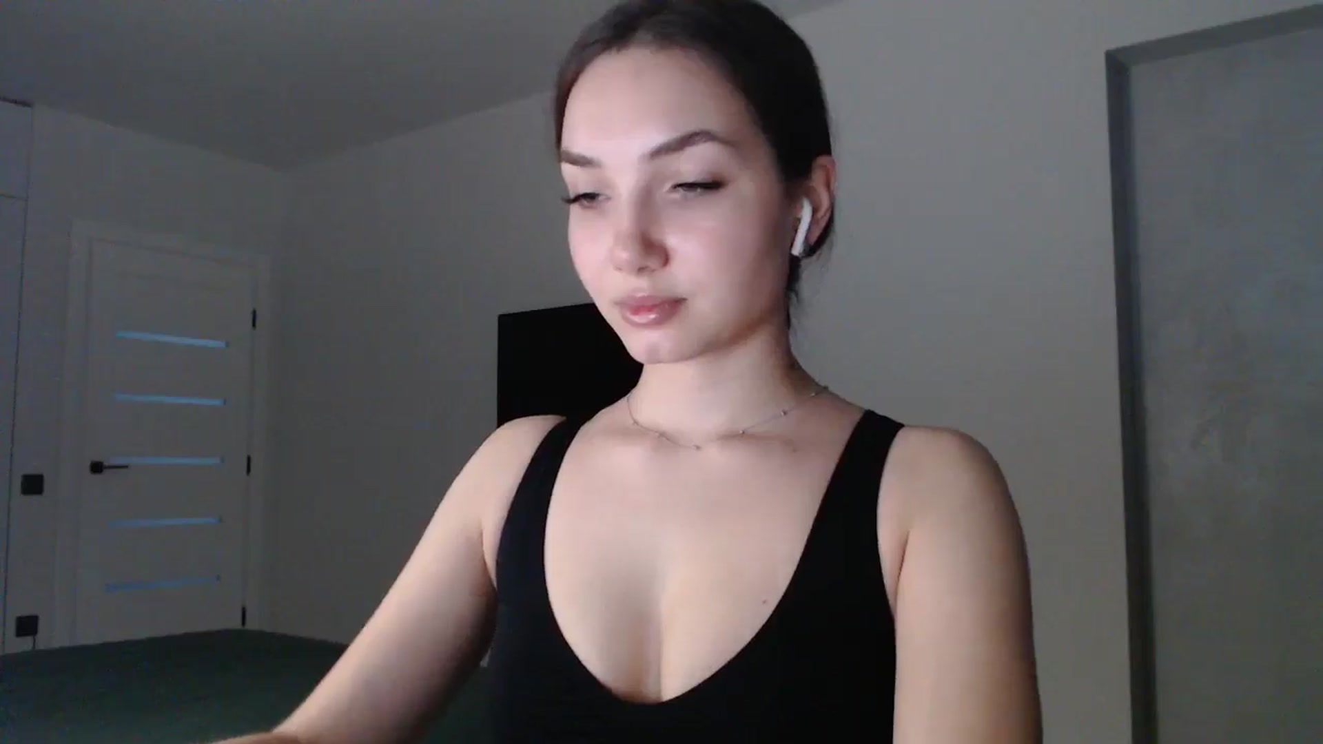 Gallery image thumbnail from Browncat04's myfreecams stream on, 11/10/2024, 13:48 image 13 of 20