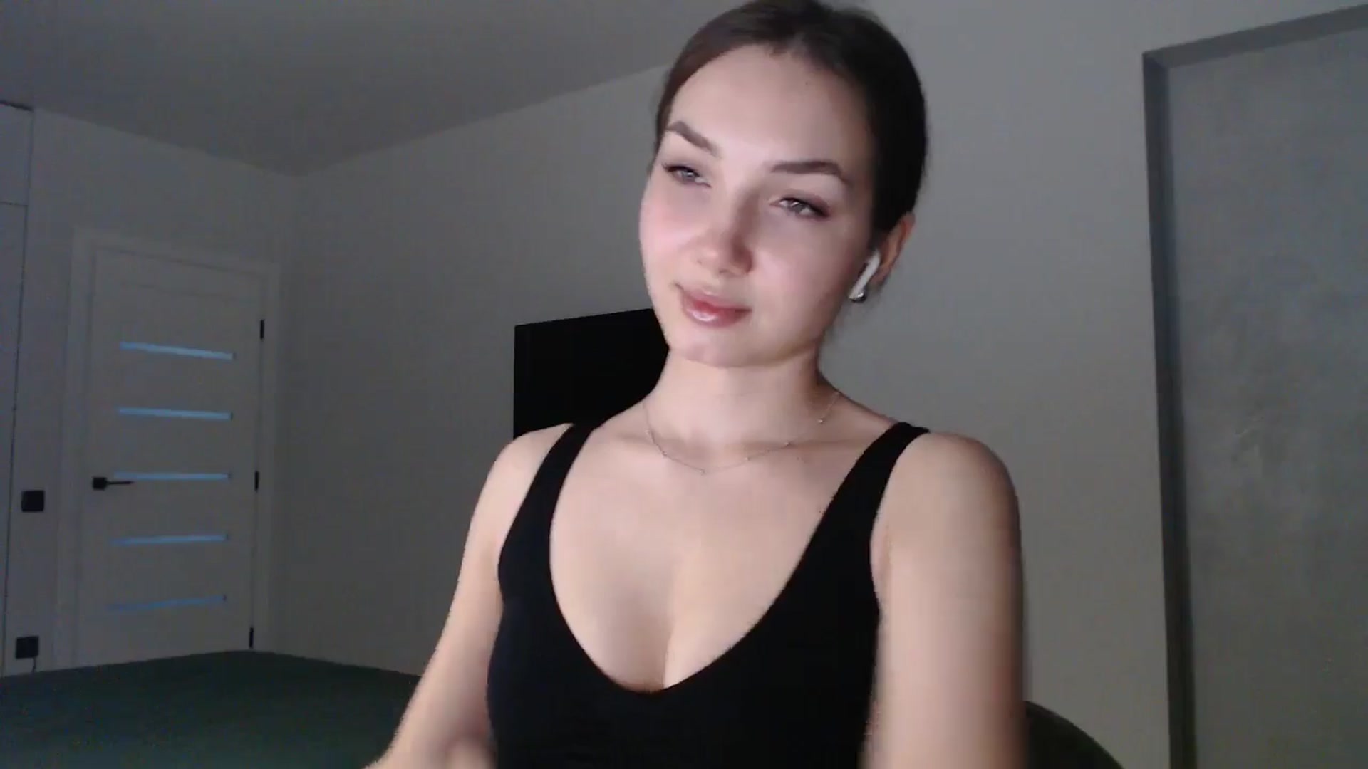 Gallery image thumbnail from Browncat04's myfreecams stream on, 11/10/2024, 13:48 image 11 of 20