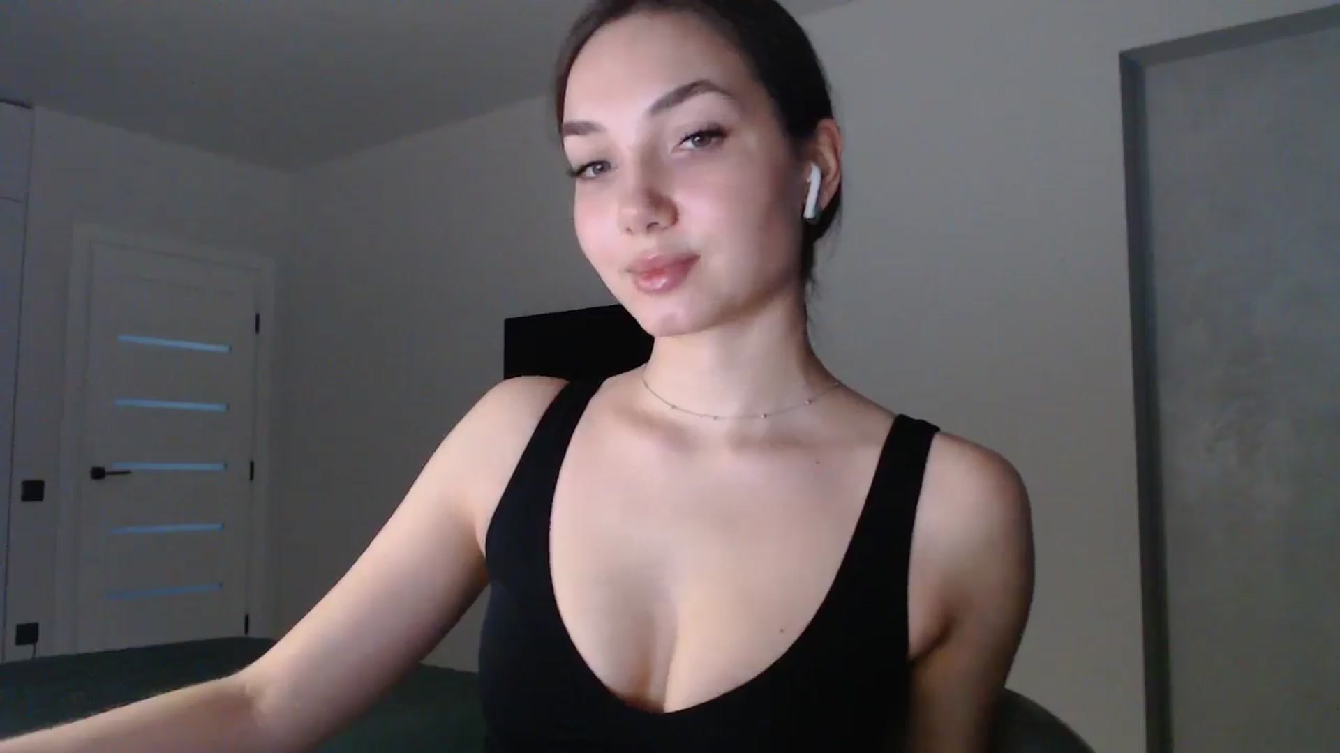 Gallery image thumbnail from Browncat04's myfreecams stream on, 11/10/2024, 13:48 image 8 of 20