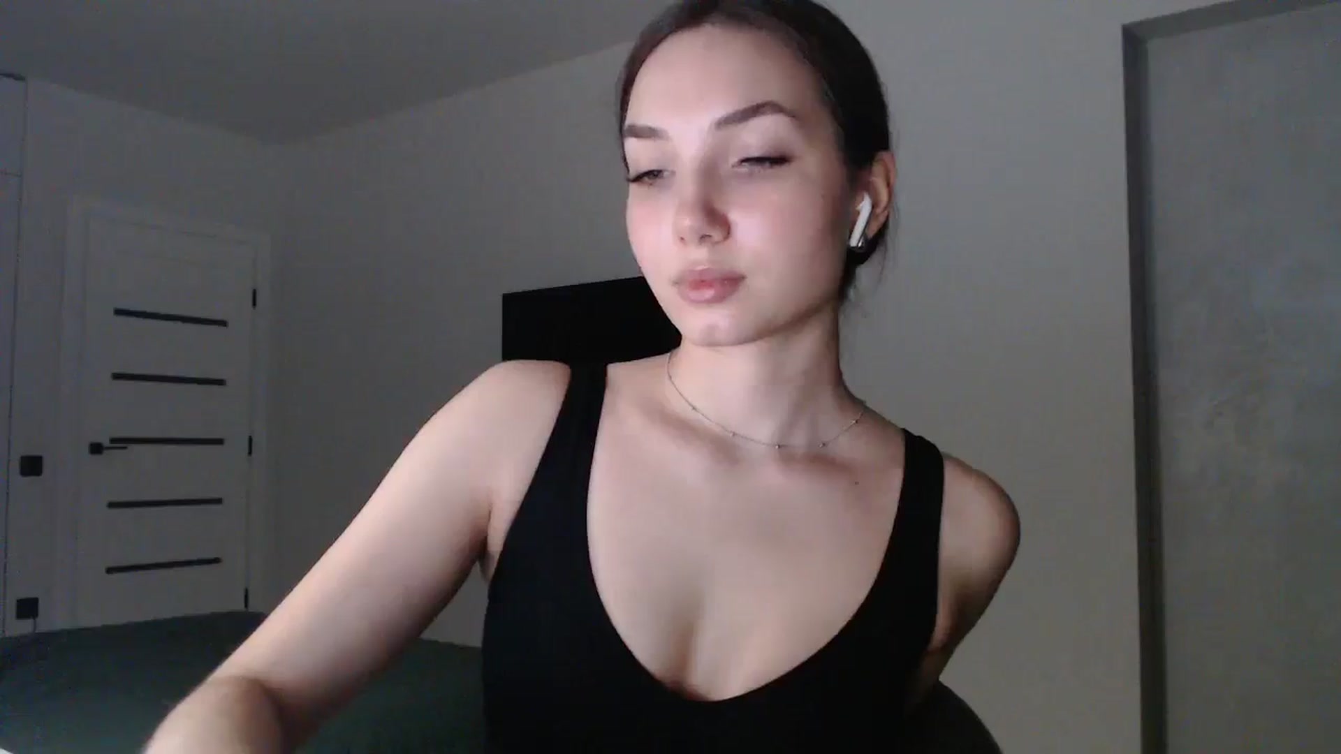 Gallery image thumbnail from Browncat04's myfreecams stream on, 11/10/2024, 14:39 image 14 of 20