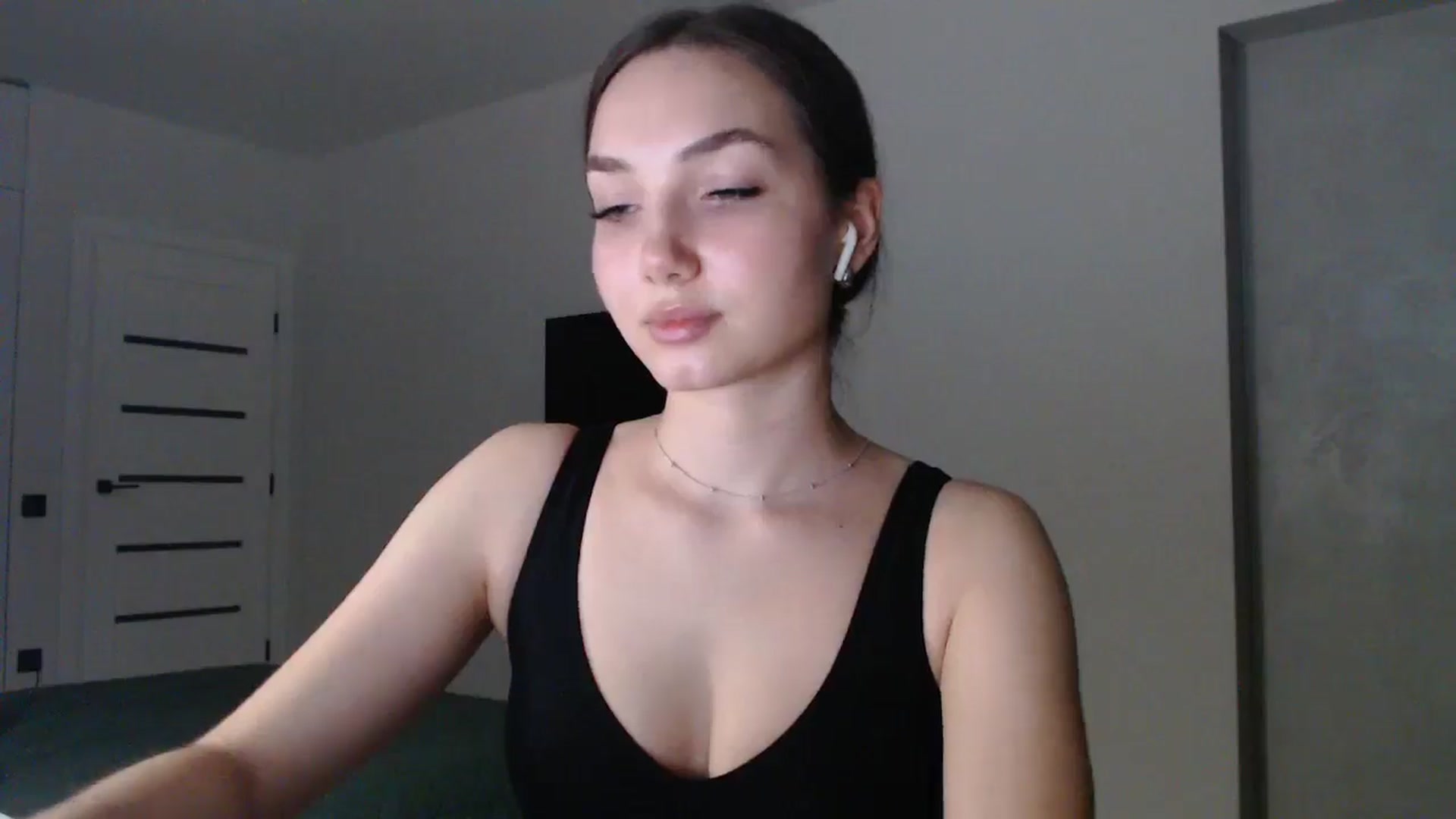 Gallery image thumbnail from Browncat04's myfreecams stream on, 11/10/2024, 14:39 image 15 of 20