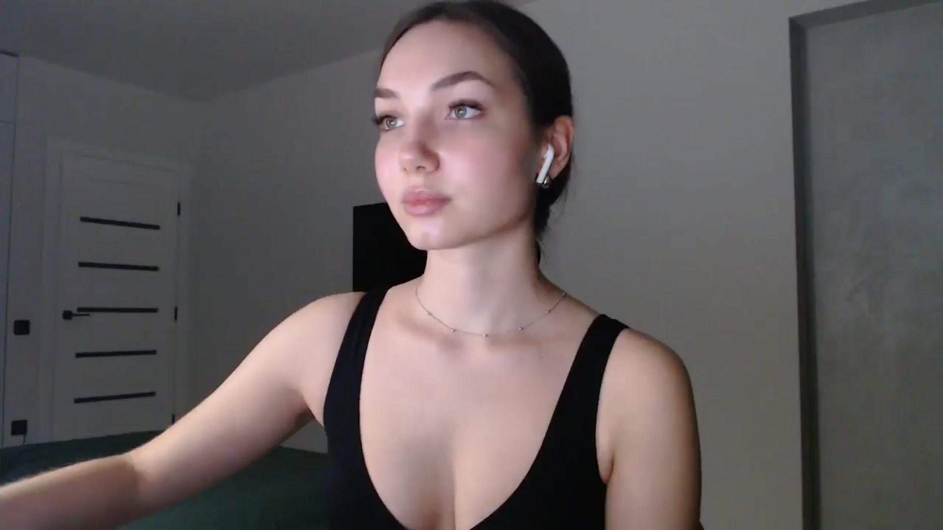 Gallery image thumbnail from Browncat04's myfreecams stream on, 11/10/2024, 14:39 image 17 of 20