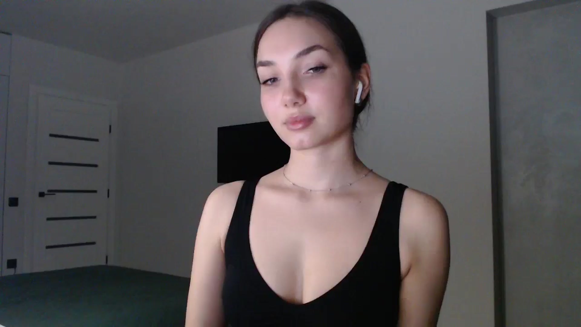 Gallery image thumbnail from Browncat04's myfreecams stream on, 11/10/2024, 14:39 image 8 of 20