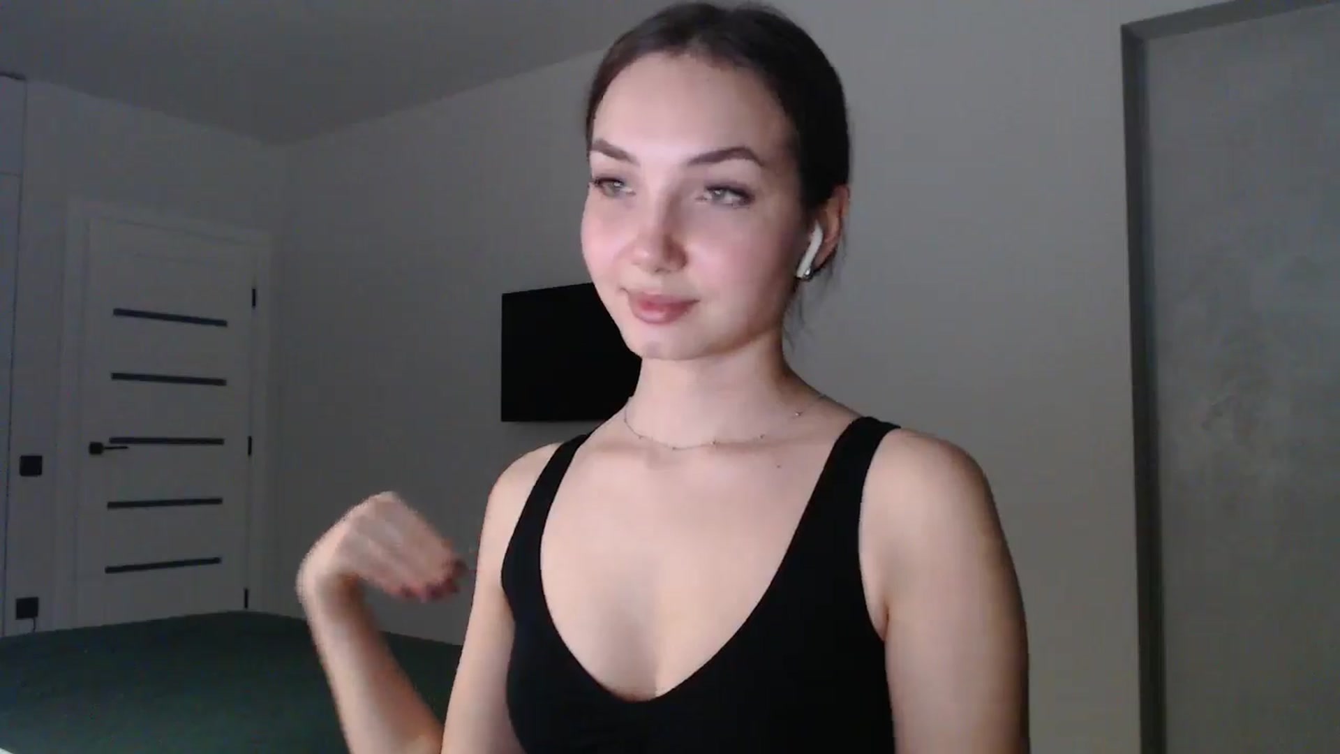 Gallery image thumbnail from Browncat04's myfreecams stream on, 11/10/2024, 14:39 image 4 of 20