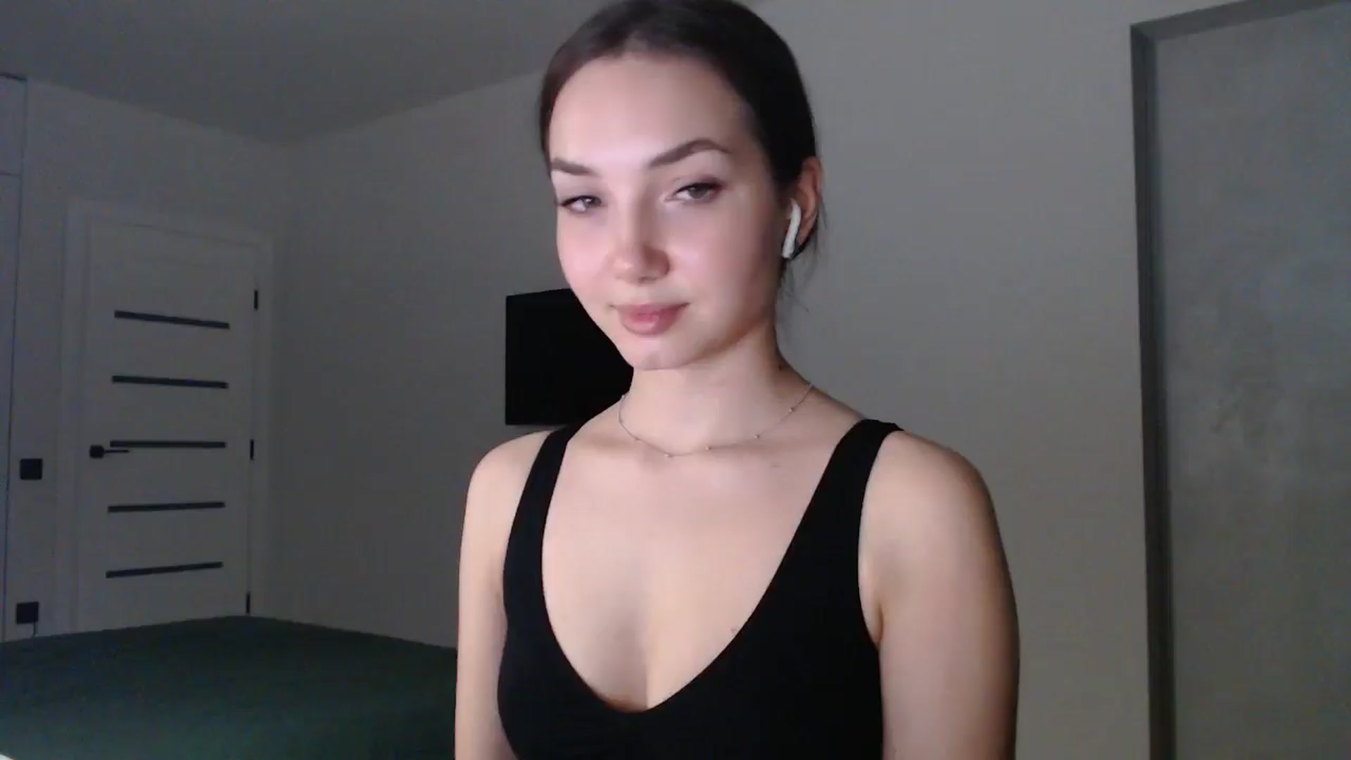 Gallery image thumbnail from Browncat04's myfreecams stream on, 11/10/2024, 14:39 image 2 of 20