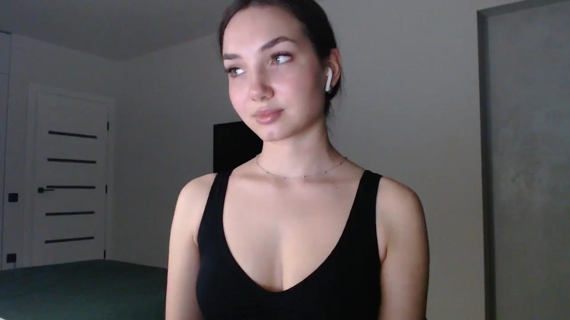 Gallery image thumbnail from Browncat04's myfreecams stream on, 11/10/2024, 14:39 image 7 of 20