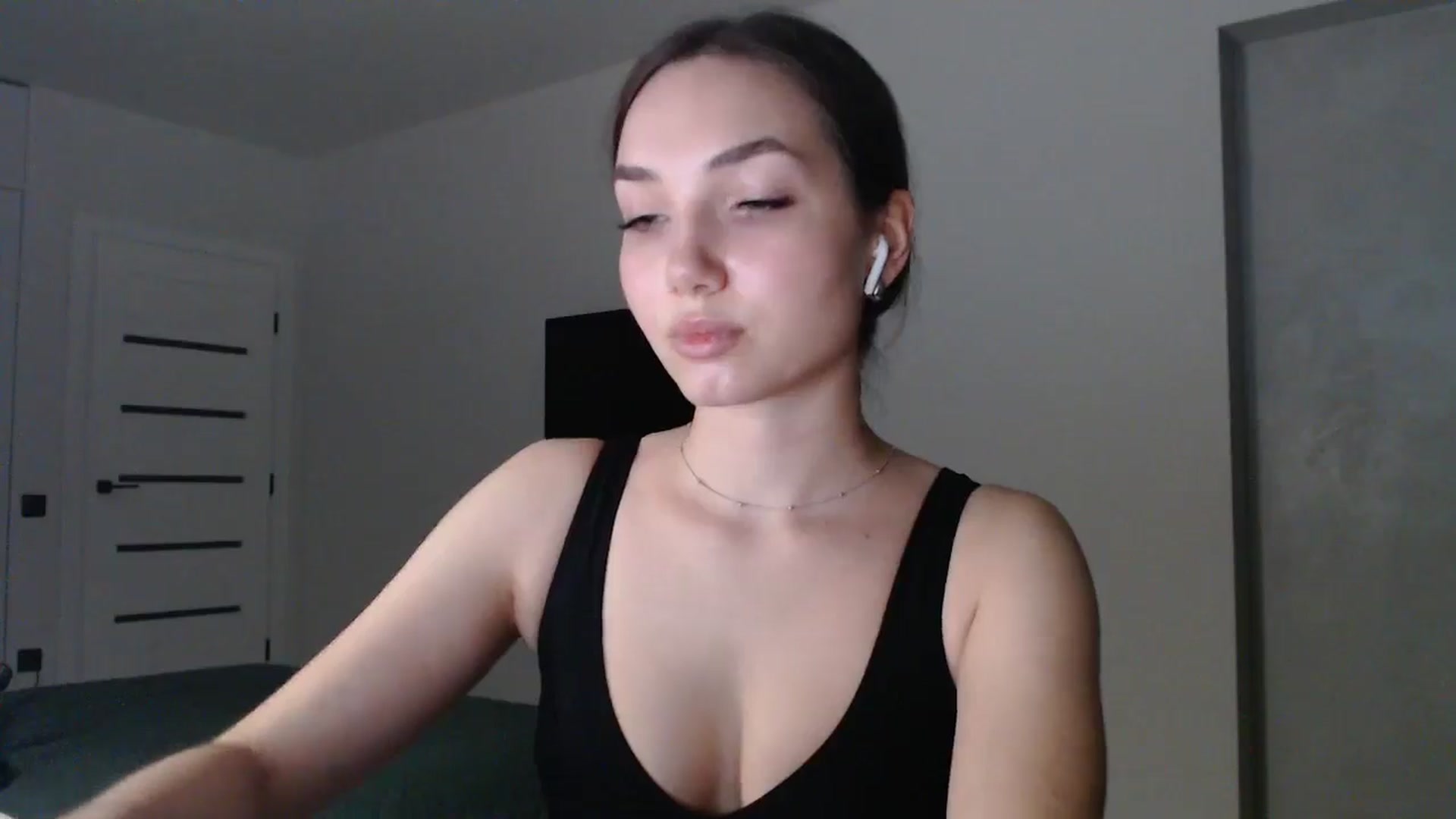 Gallery image thumbnail from Browncat04's myfreecams stream on, 11/10/2024, 14:39 image 18 of 20