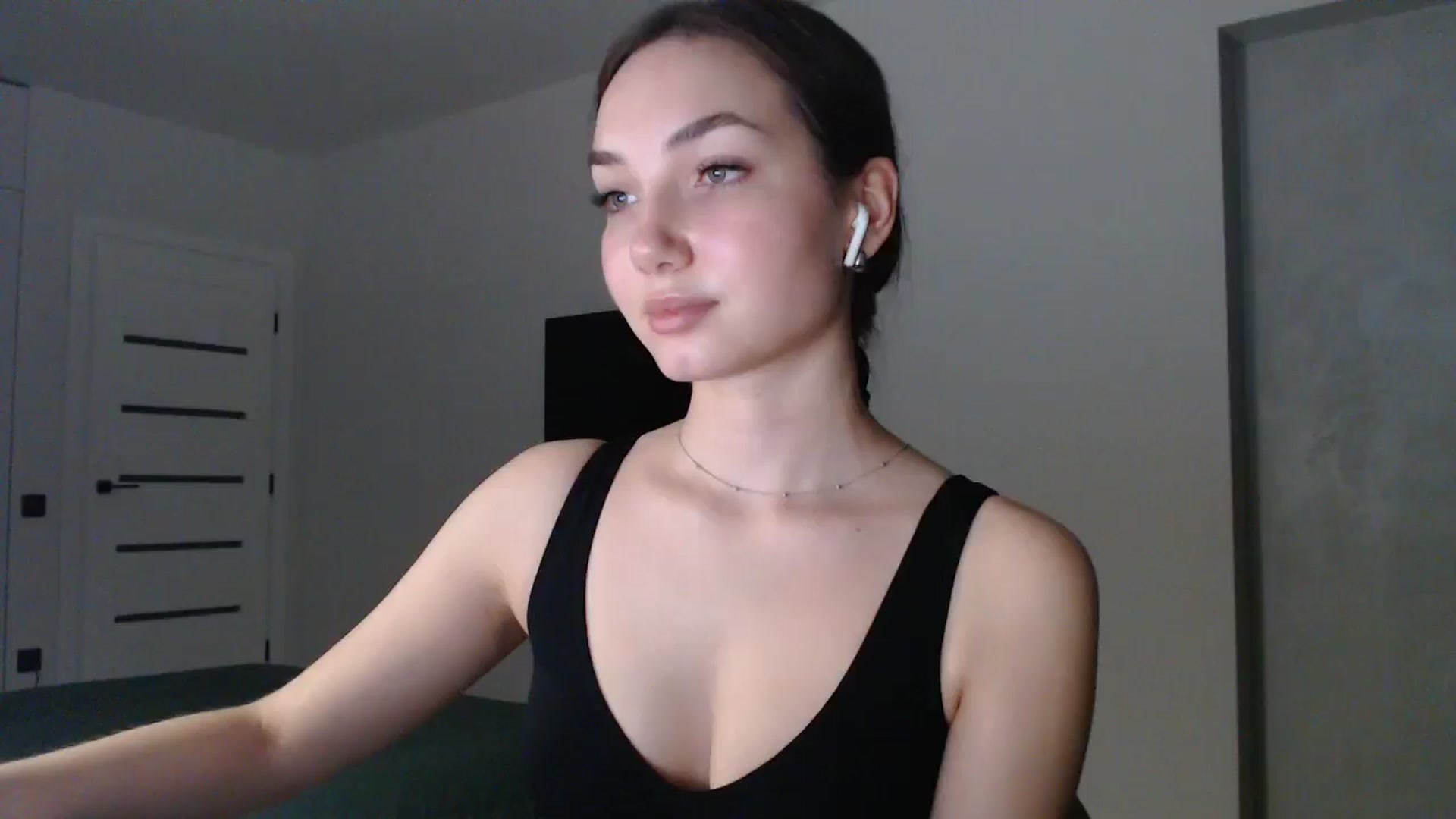 Gallery image thumbnail from Browncat04's myfreecams stream on, 11/10/2024, 14:39 image 10 of 20