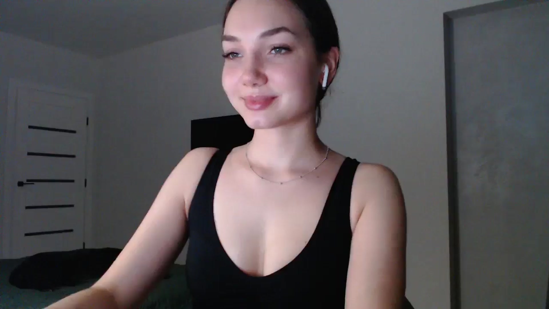 Gallery image thumbnail from Browncat04's myfreecams stream on, 11/12/2024, 17:02 image 4 of 20