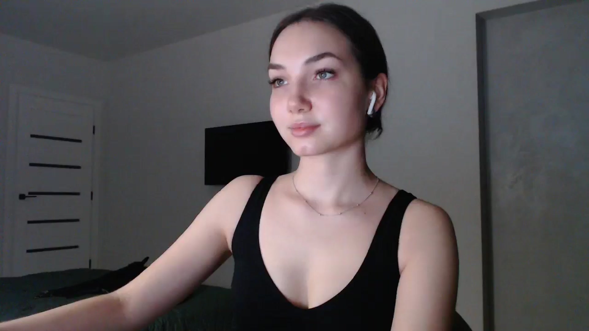 Gallery image thumbnail from Browncat04's myfreecams stream on, 11/12/2024, 17:02 image 19 of 20