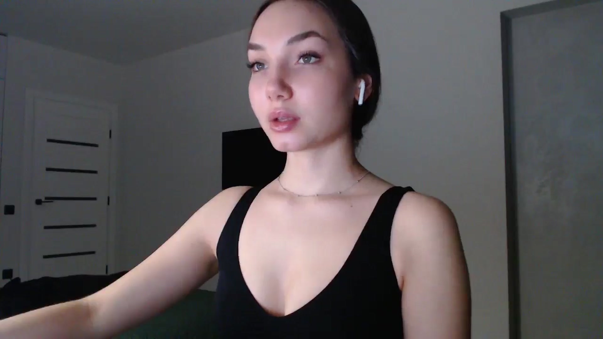 Gallery image thumbnail from Browncat04's myfreecams stream on, 11/13/2024, 16:05 image 12 of 20