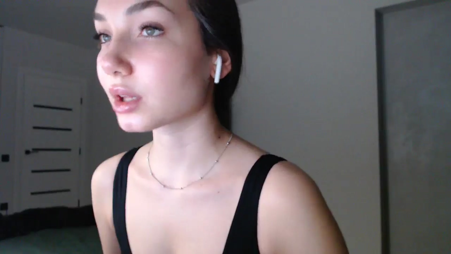 Gallery image thumbnail from Browncat04's myfreecams stream on, 11/13/2024, 16:05 image 6 of 20