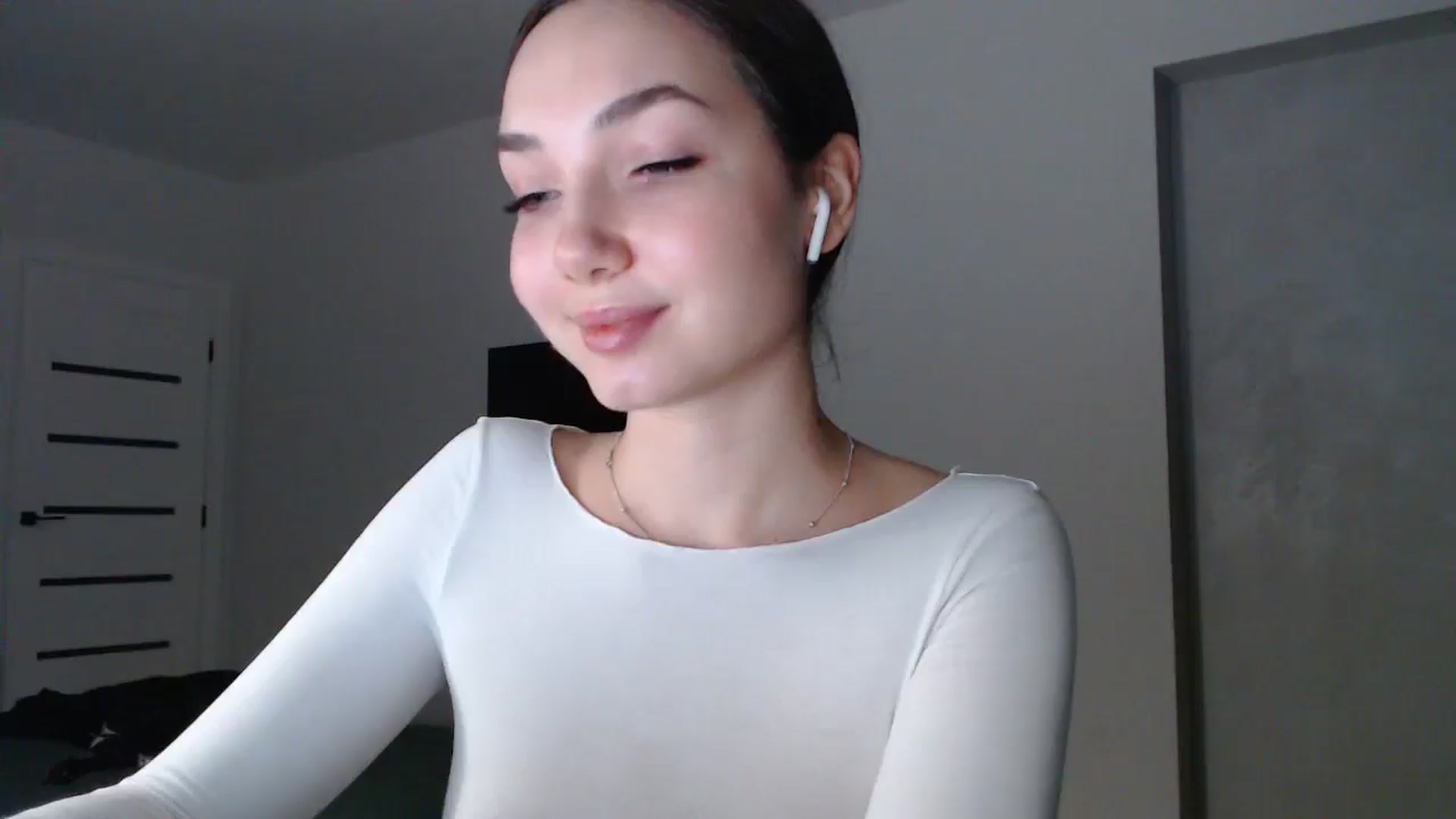 Gallery image thumbnail from Browncat04's myfreecams stream on, 11/25/2024, 16:37 image 10 of 20