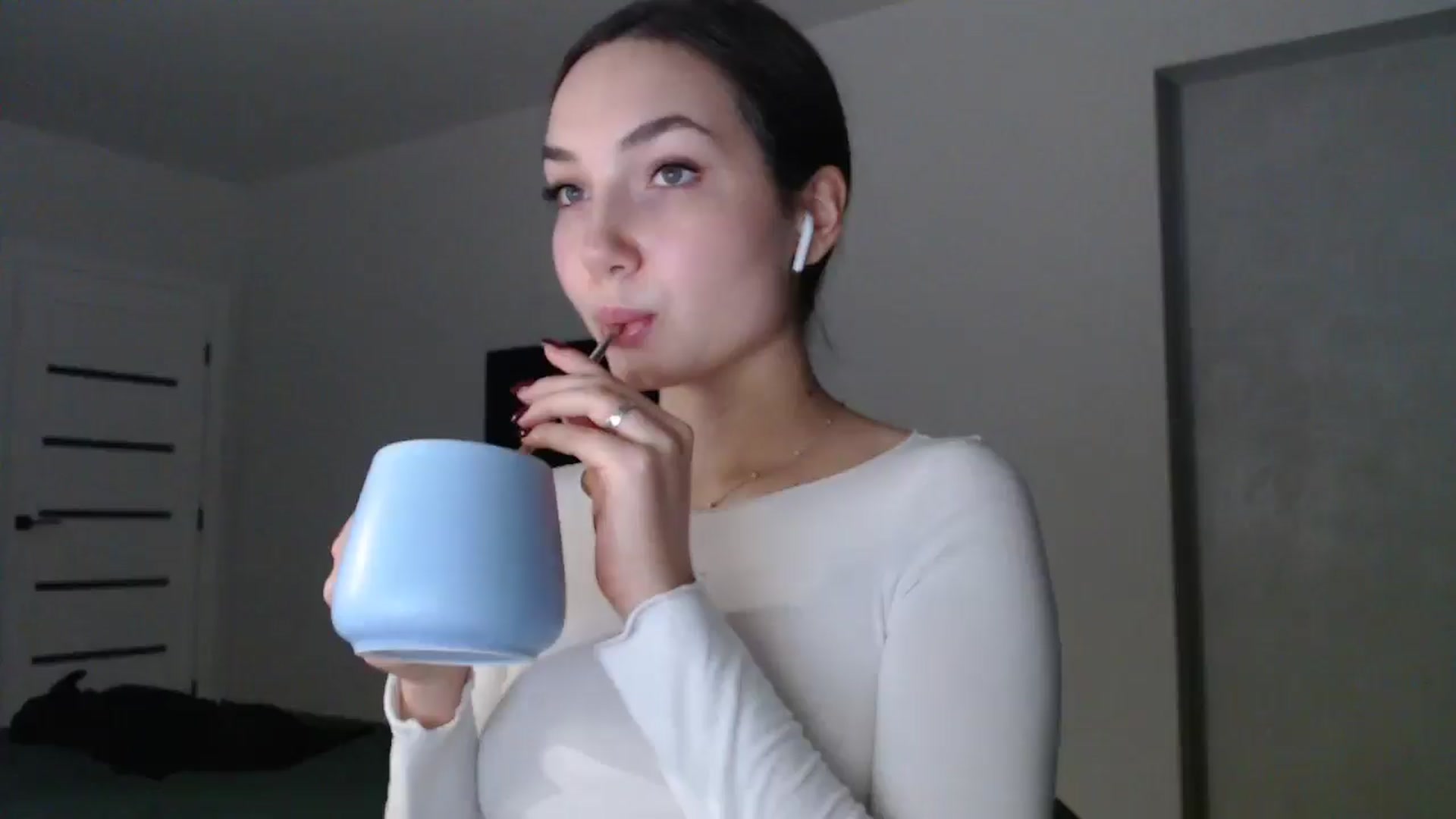 Gallery image thumbnail from Browncat04's myfreecams stream on, 11/25/2024, 16:37 image 1 of 20