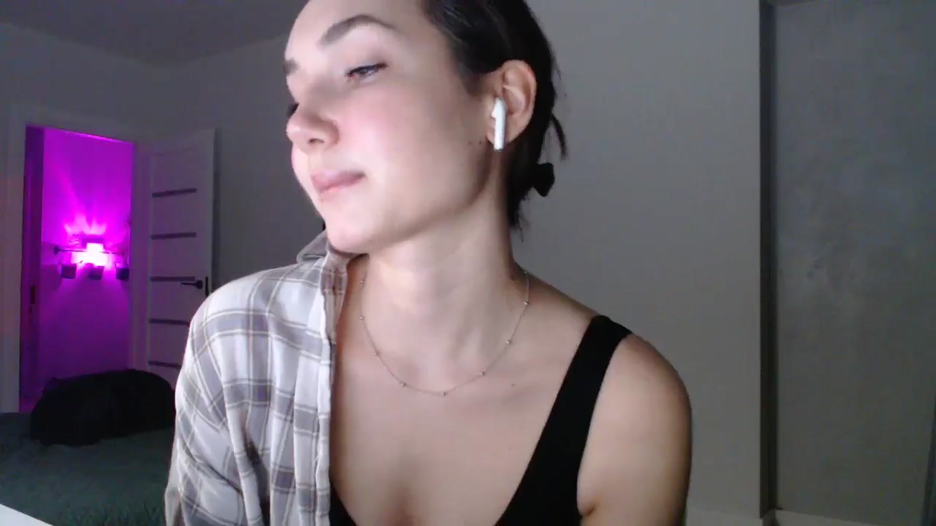 Gallery image thumbnail from Browncat04's myfreecams stream on, 11/30/2024, 16:43 image 12 of 20