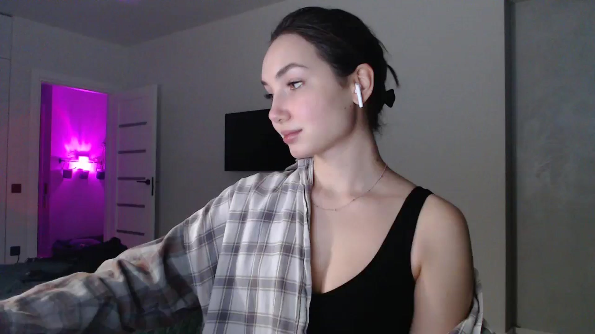Gallery image thumbnail from Browncat04's myfreecams stream on, 11/30/2024, 16:43 image 1 of 20