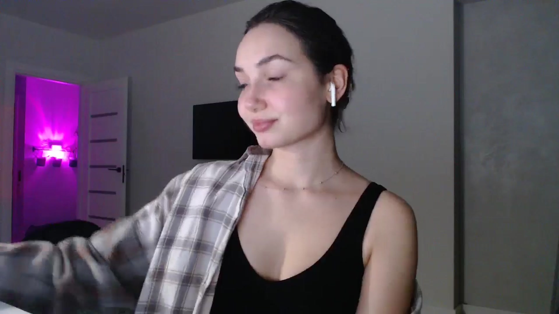 Gallery image thumbnail from Browncat04's myfreecams stream on, 11/30/2024, 16:43 image 10 of 20
