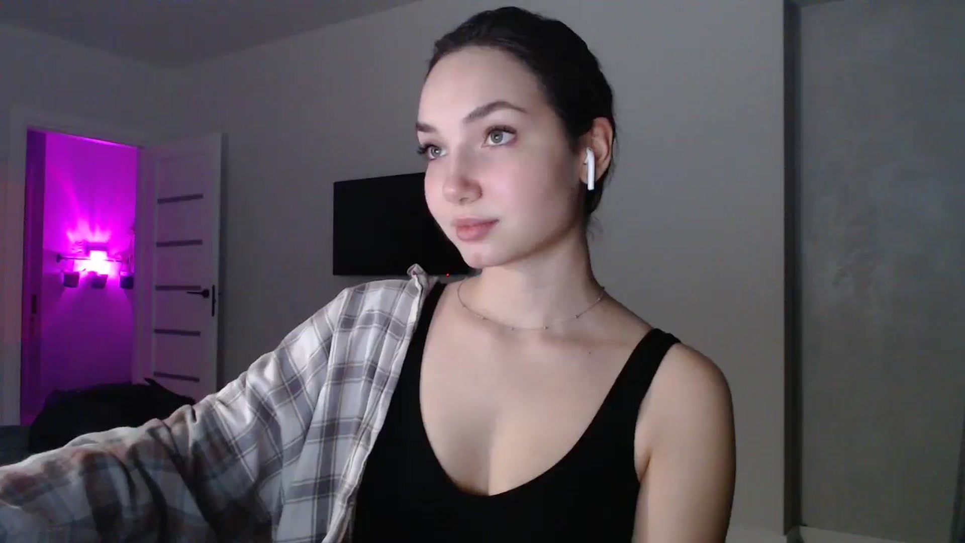Gallery image thumbnail from Browncat04's myfreecams stream on, 11/30/2024, 16:43 image 17 of 20