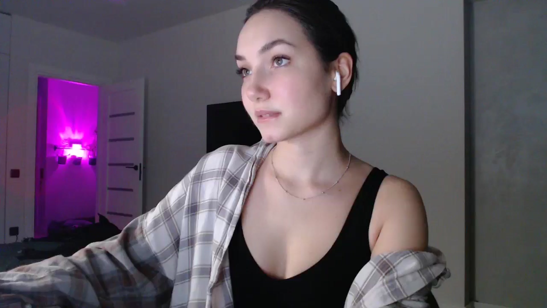 Gallery image thumbnail from Browncat04's myfreecams stream on, 11/30/2024, 16:43 image 3 of 20