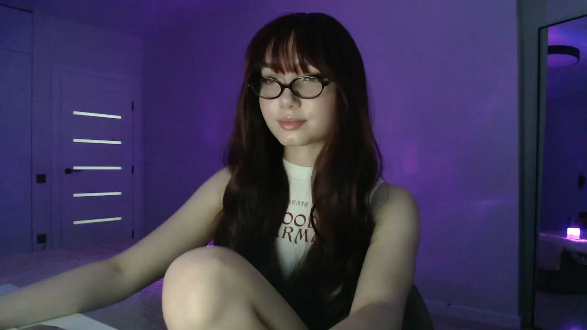 Gallery image thumbnail from Browncat04's myfreecams stream on, 04/19/2025, 15:38 image 19 of 20