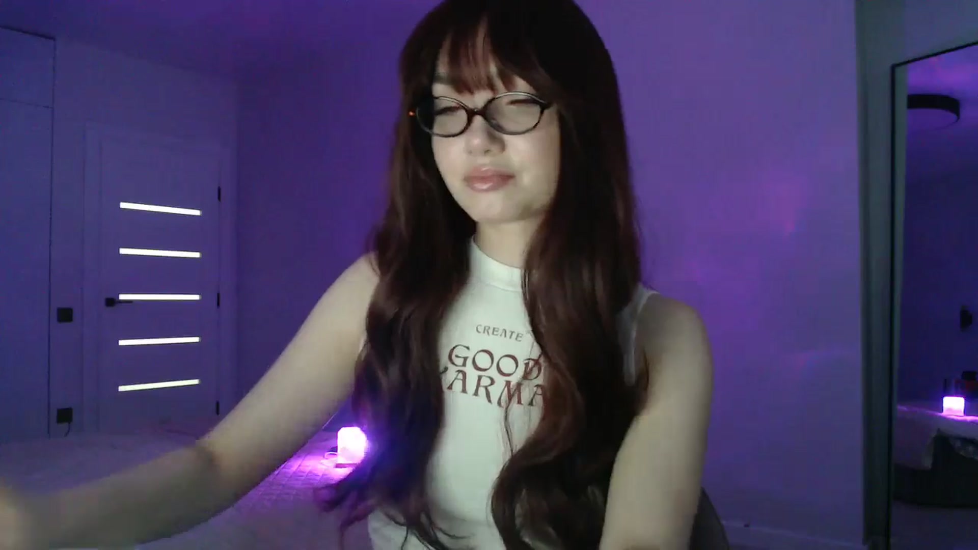 Gallery image thumbnail from Browncat04's myfreecams stream on, 04/19/2025, 15:38 image 6 of 20