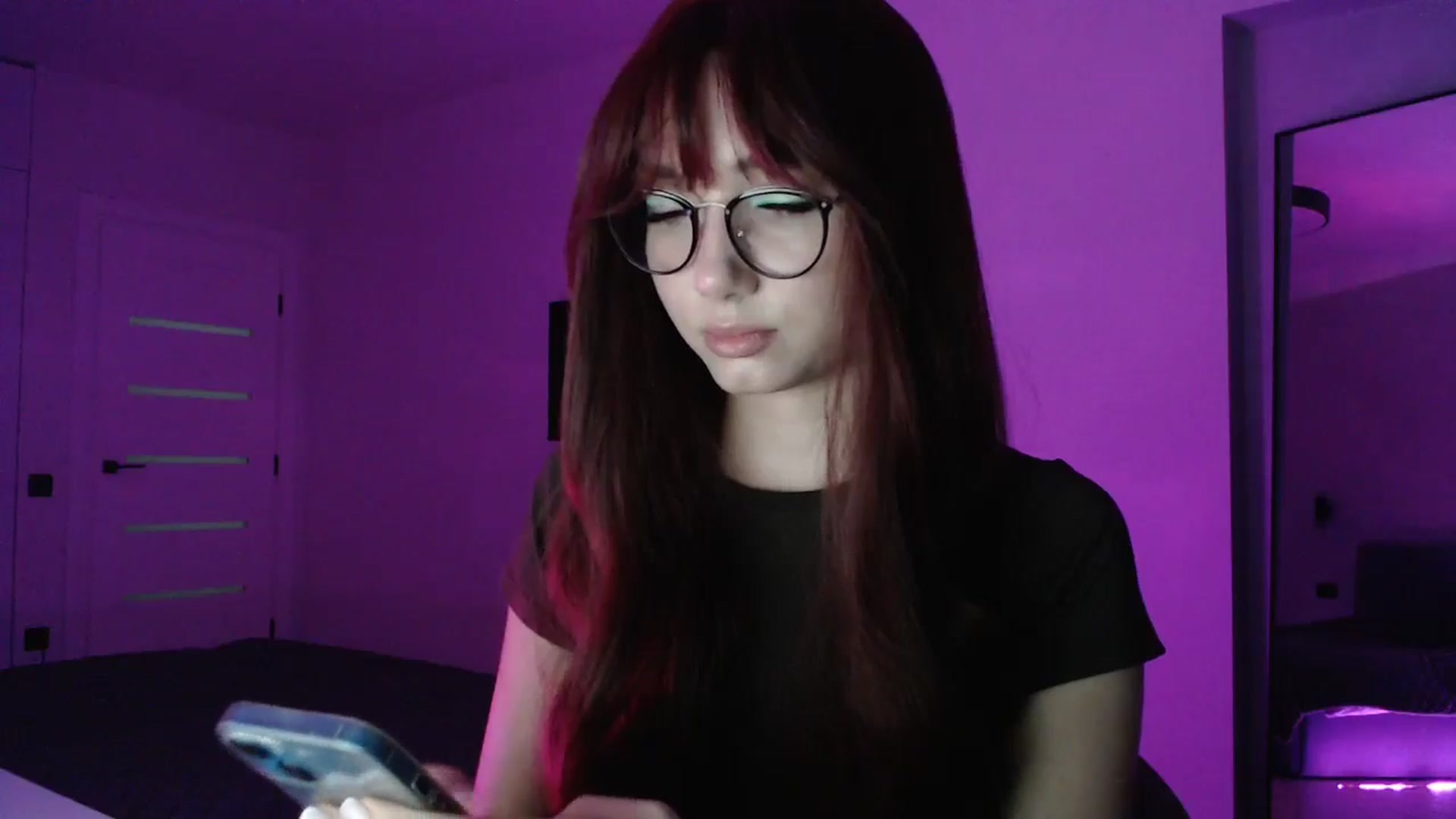Gallery image thumbnail from Browncat04's myfreecams stream on, 10/19/2025, 13:31 image 15 of 20