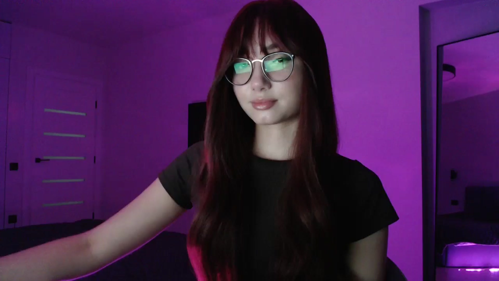 Gallery image thumbnail from Browncat04's myfreecams stream on, 10/19/2025, 13:31 image 9 of 20