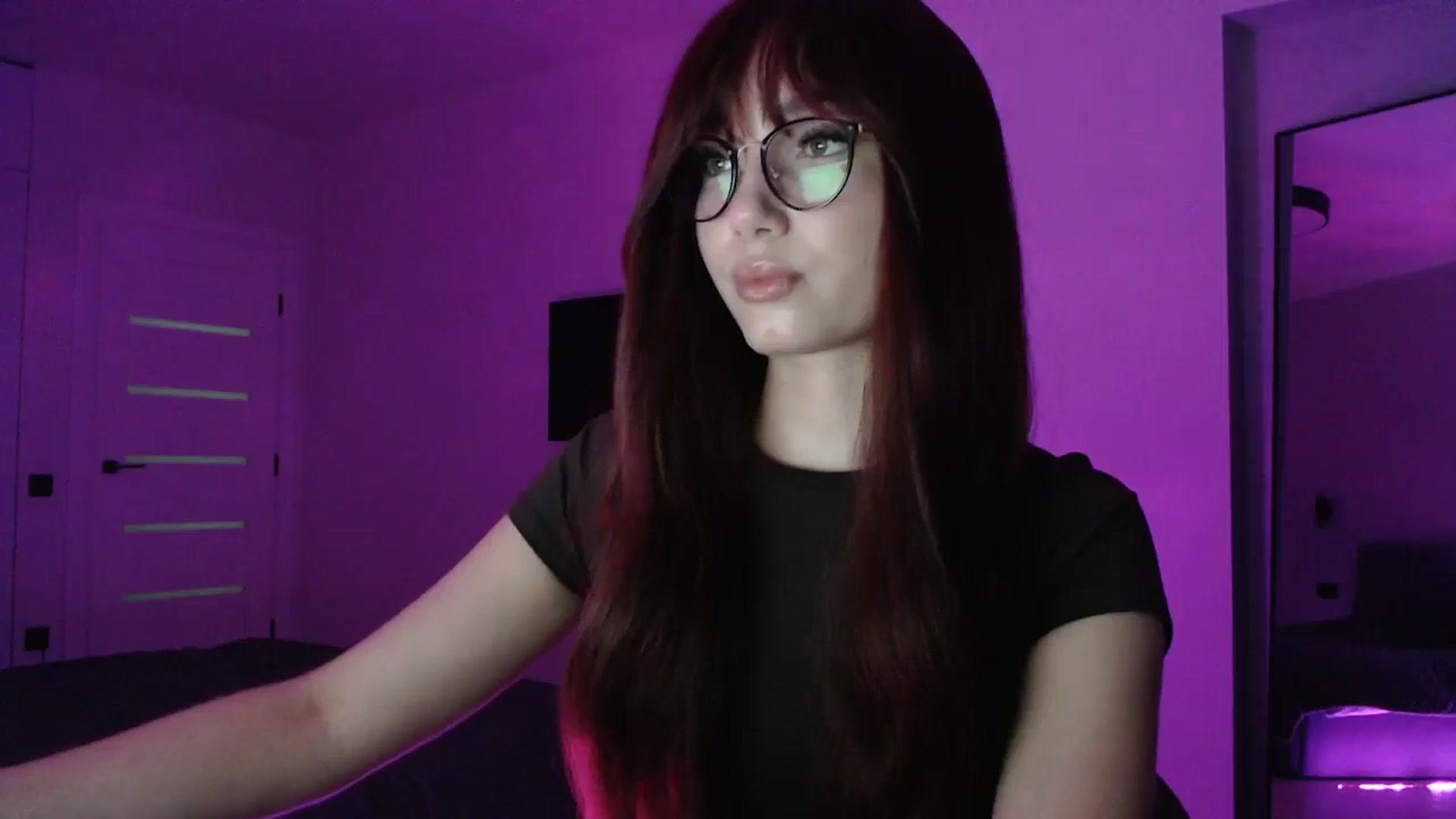 Gallery image thumbnail from Browncat04's myfreecams stream on, 10/19/2025, 13:31 image 11 of 20