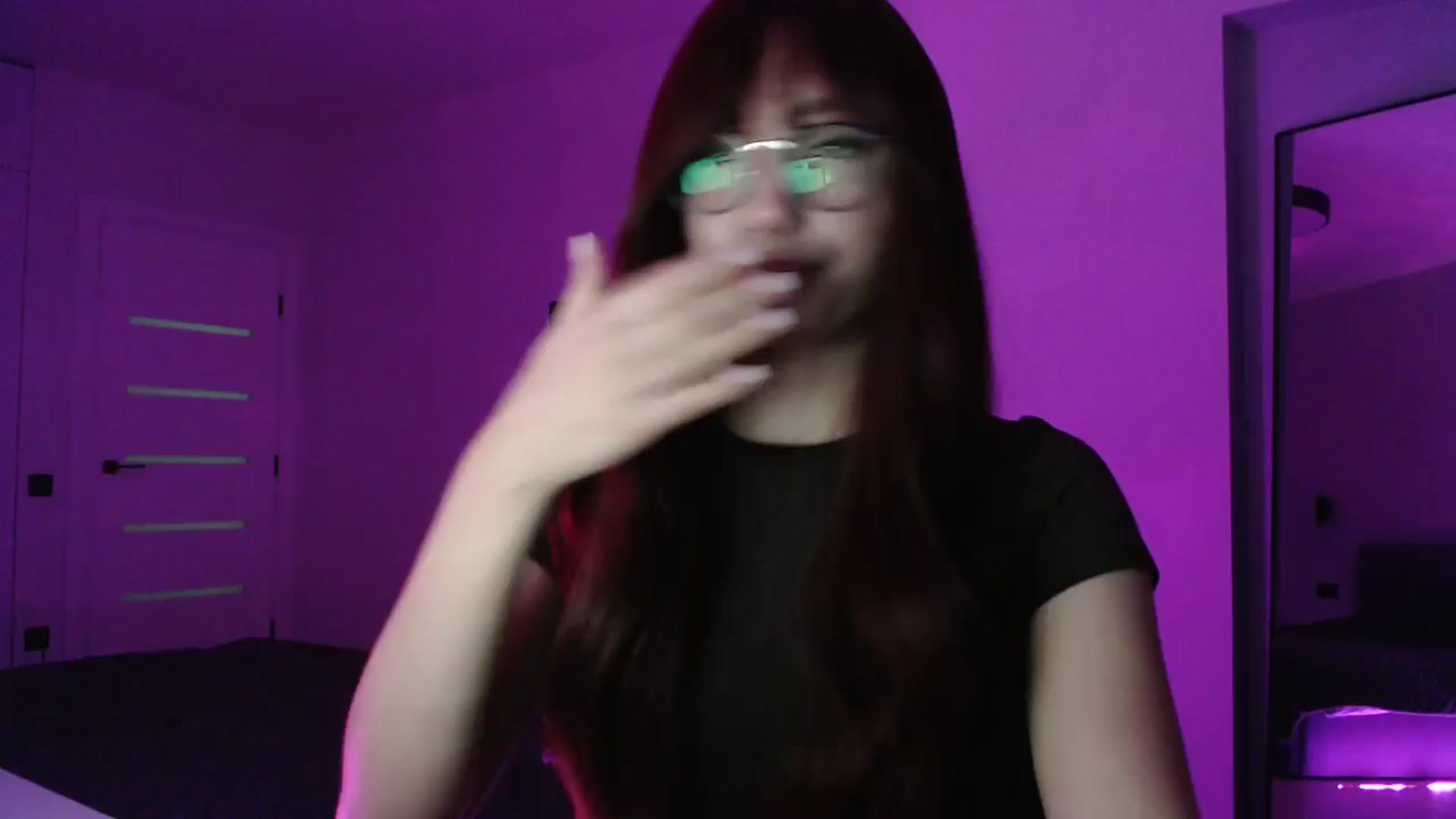 Gallery image thumbnail from Browncat04's myfreecams stream on, 10/19/2025, 13:31 image 8 of 20