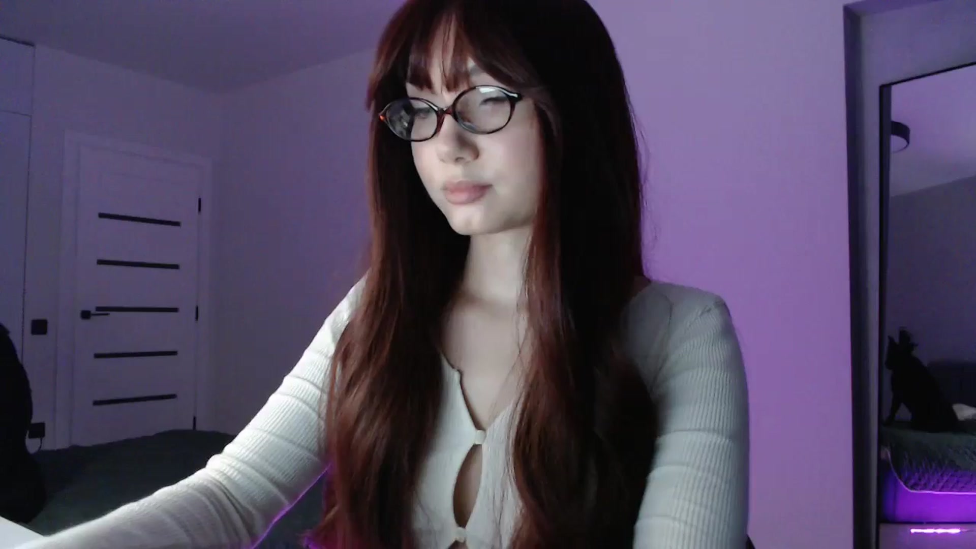 Gallery image thumbnail from Browncat04's myfreecams stream on, 11/10/2025, 16:08 image 9 of 20