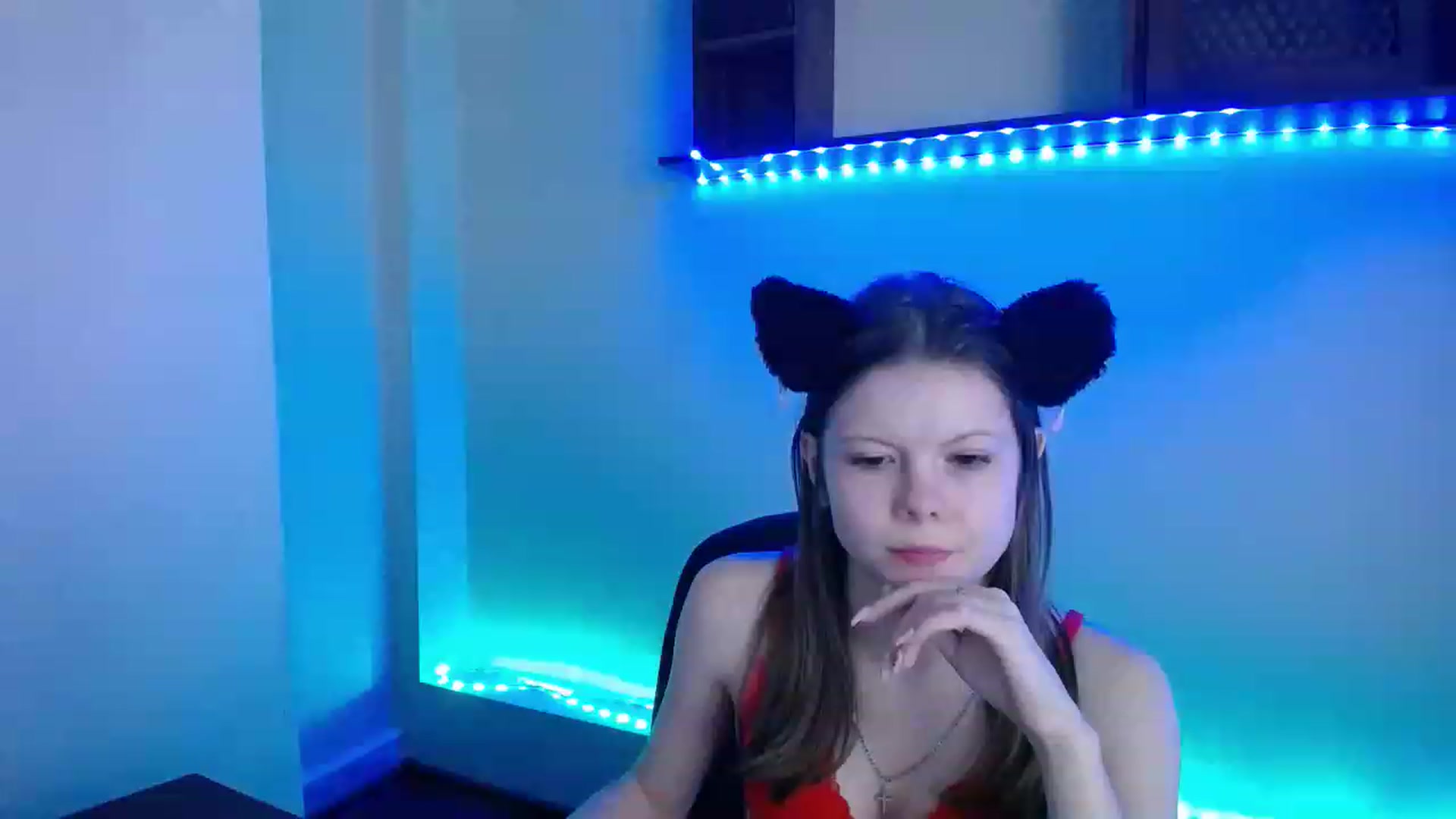 Gallery image thumbnail from BrowneyedCute's myfreecams stream on, 11/14/2022, 22:40 image 18 of 20