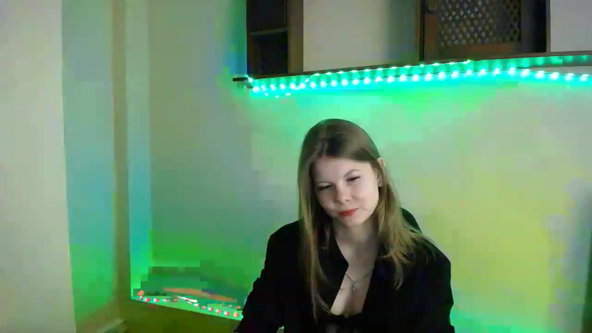 Gallery image thumbnail from BrowneyedCute's myfreecams stream on, 11/15/2022, 22:15 image 13 of 20