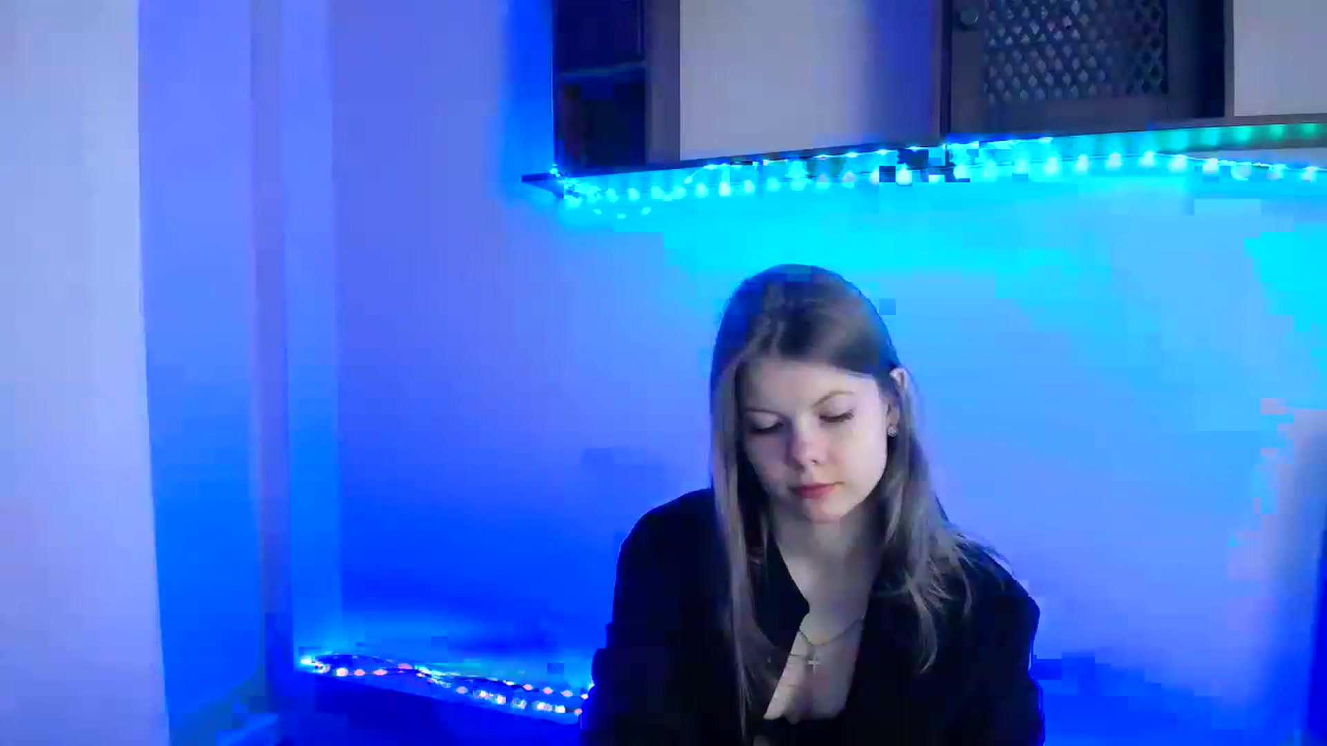 Gallery image thumbnail from BrowneyedCute's myfreecams stream on, 11/15/2022, 22:15 image 11 of 20