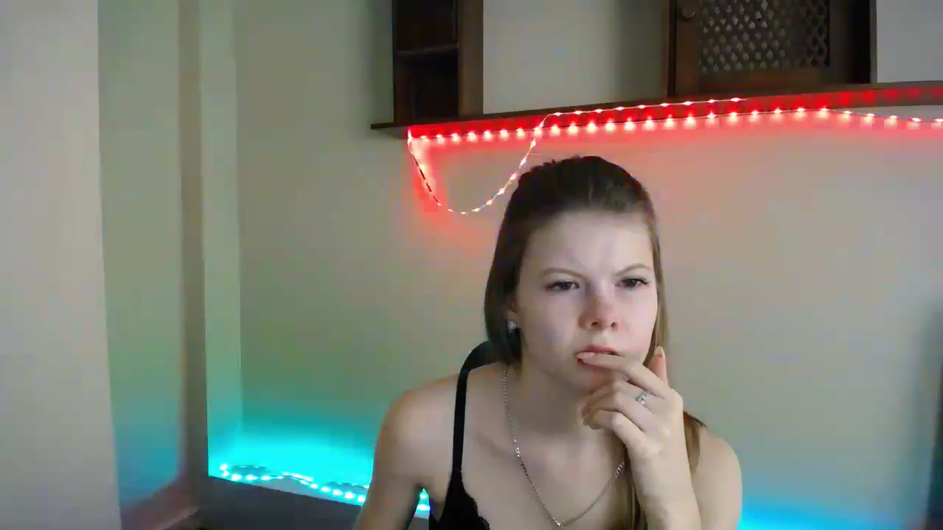 Gallery image thumbnail from BrowneyedCute's myfreecams stream on, 11/15/2022, 22:53 image 14 of 20