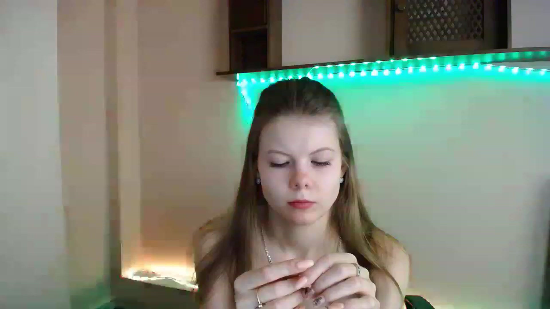 Gallery image thumbnail from BrowneyedCute's myfreecams stream on, 11/15/2022, 22:53 image 1 of 20