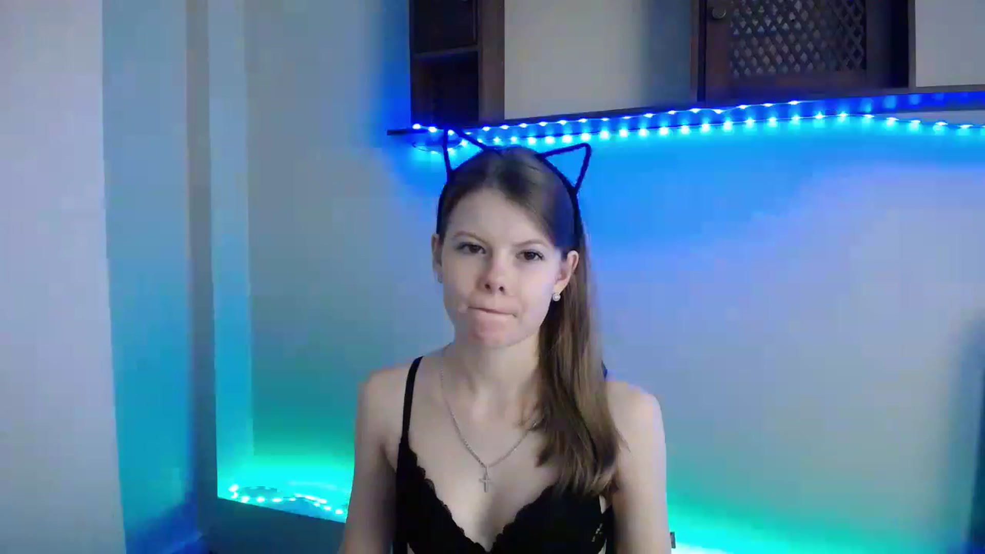 Gallery image thumbnail from BrowneyedCute's myfreecams stream on, 11/16/2022, 24:43 image 4 of 20
