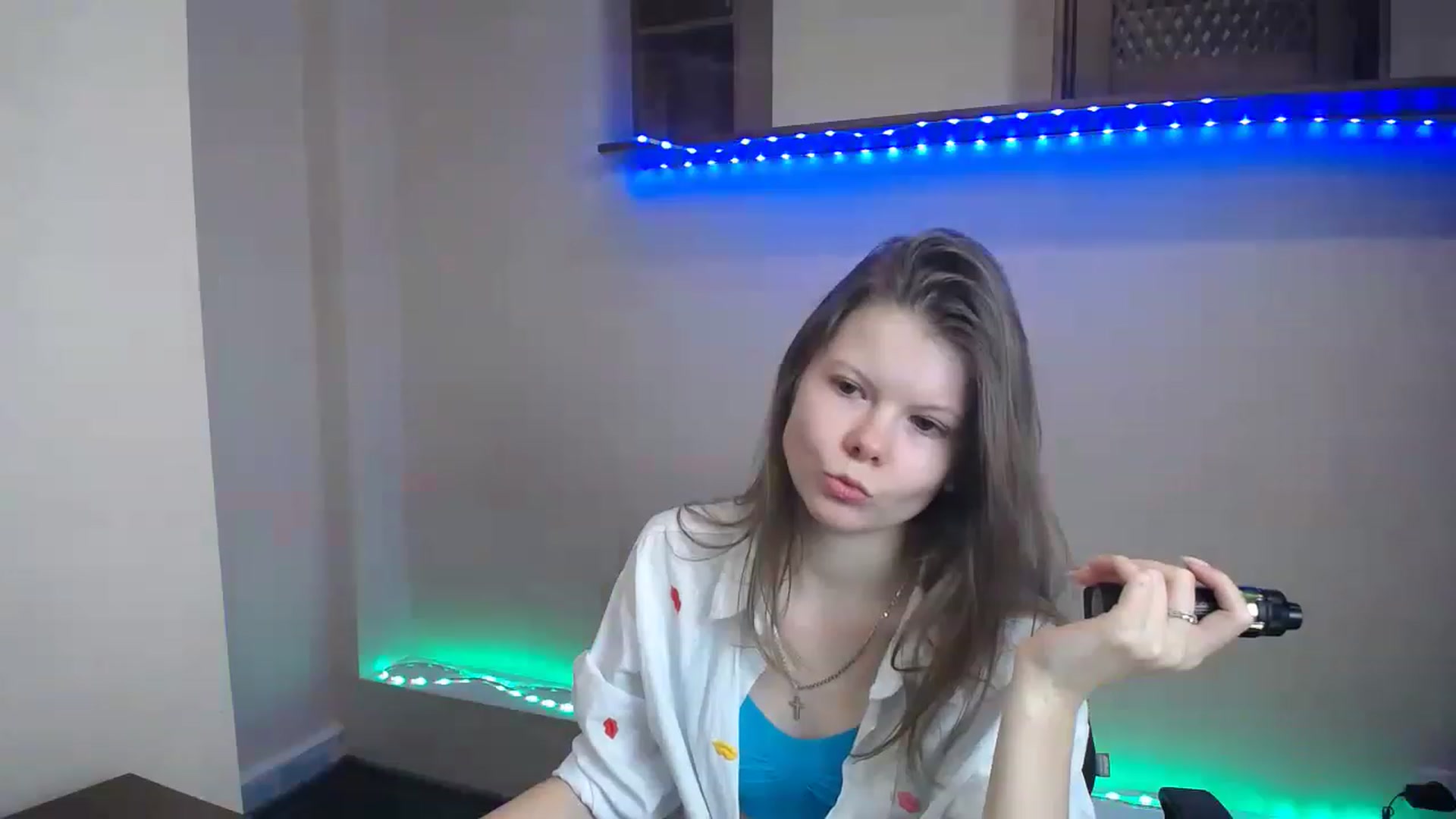 Gallery image thumbnail from BrowneyedCute's myfreecams stream on, 11/19/2022, 18:09 image 16 of 20