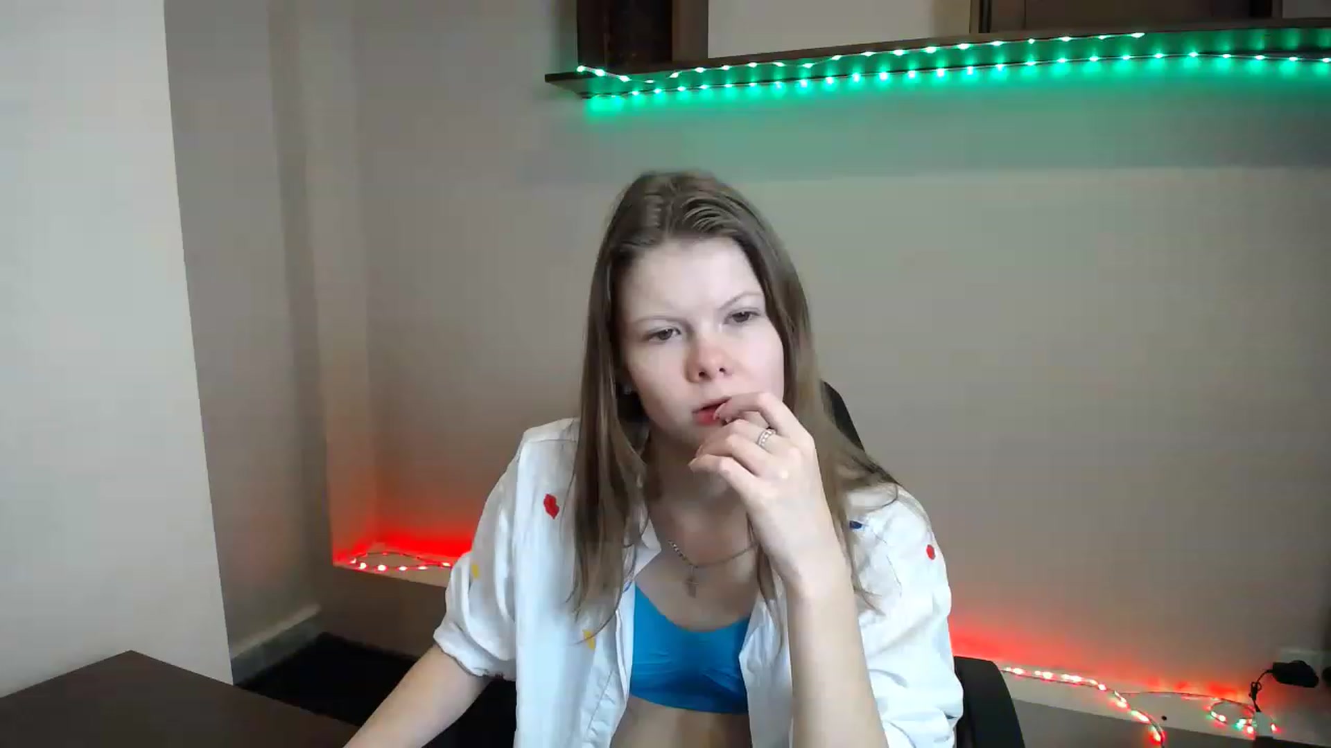 Gallery image thumbnail from BrowneyedCute's myfreecams stream on, 11/18/2022, 16:49 image 13 of 20