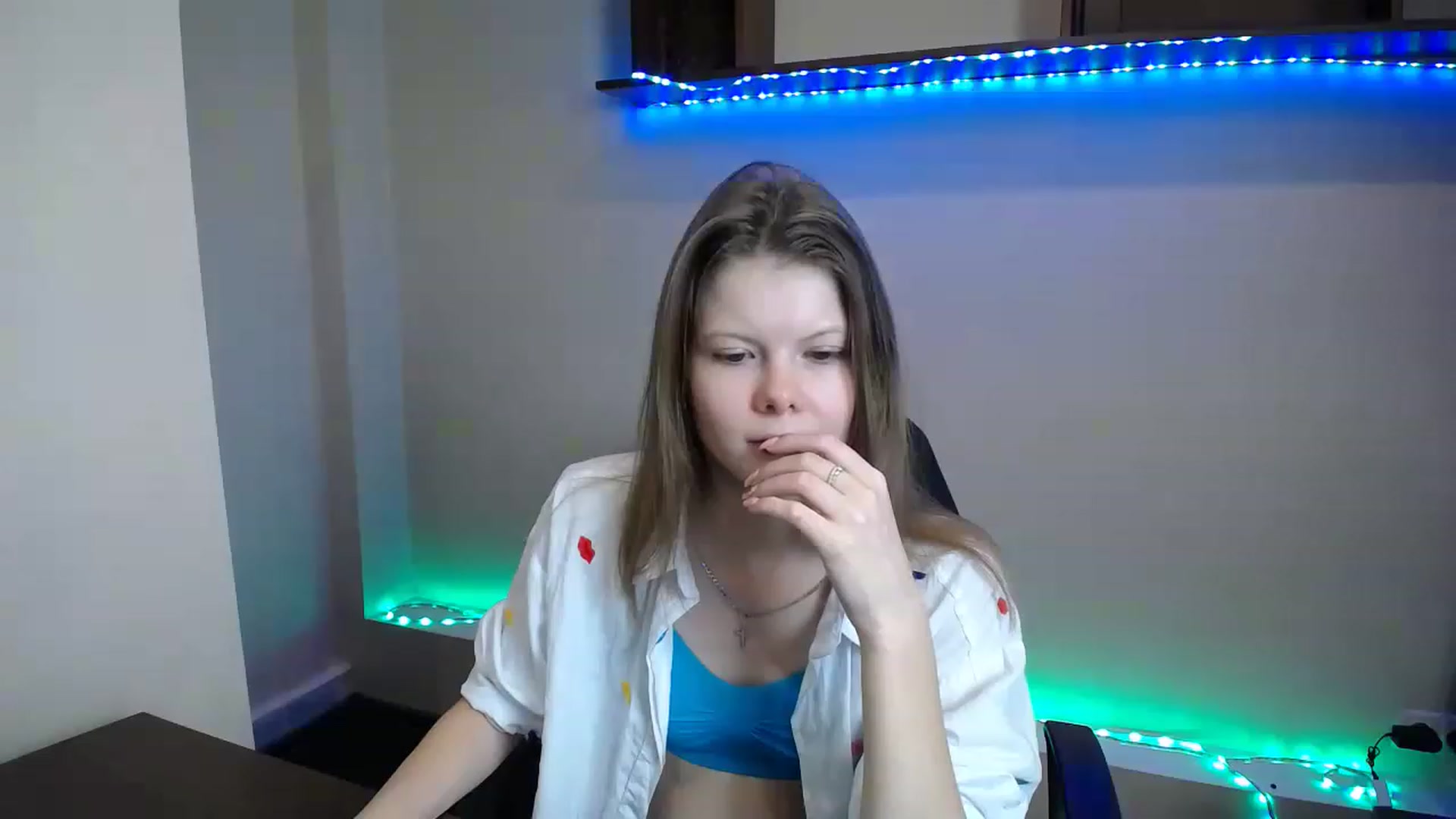 Gallery image thumbnail from BrowneyedCute's myfreecams stream on, 11/18/2022, 16:49 image 10 of 20