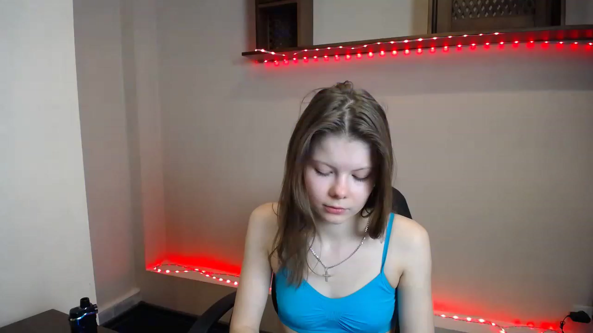 Gallery image thumbnail from BrowneyedCute's myfreecams stream on, 11/18/2022, 18:21 image 14 of 20