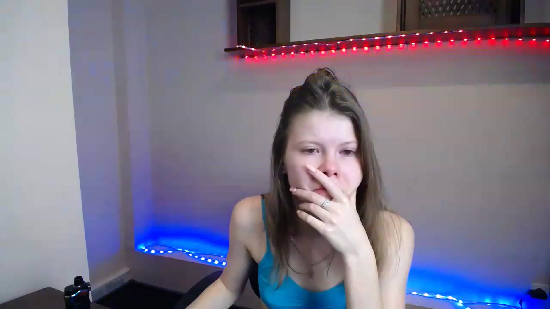 Gallery image thumbnail from BrowneyedCute's myfreecams stream on, 11/18/2022, 18:21 image 17 of 20