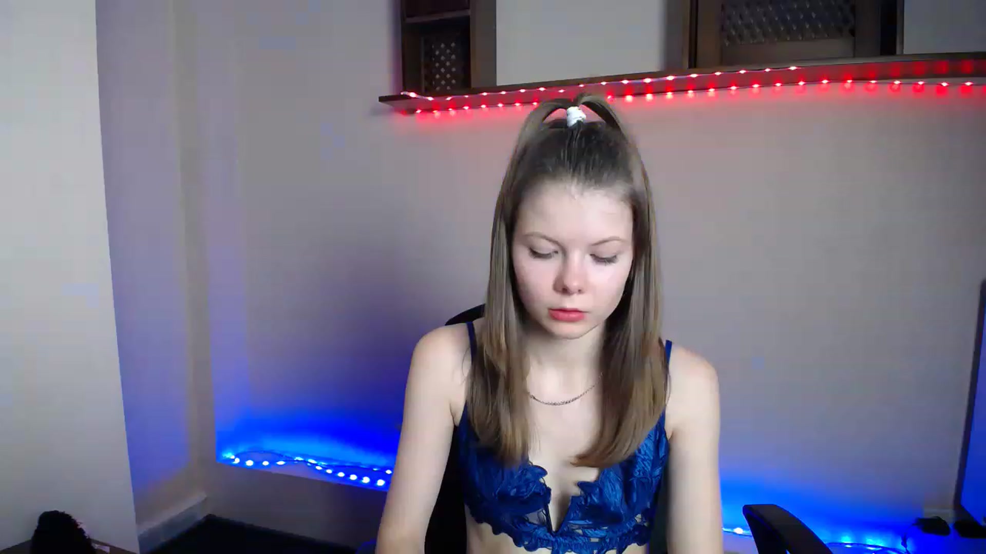 Gallery image thumbnail from BrowneyedCute's myfreecams stream on, 11/19/2022, 22:48 image 1 of 20