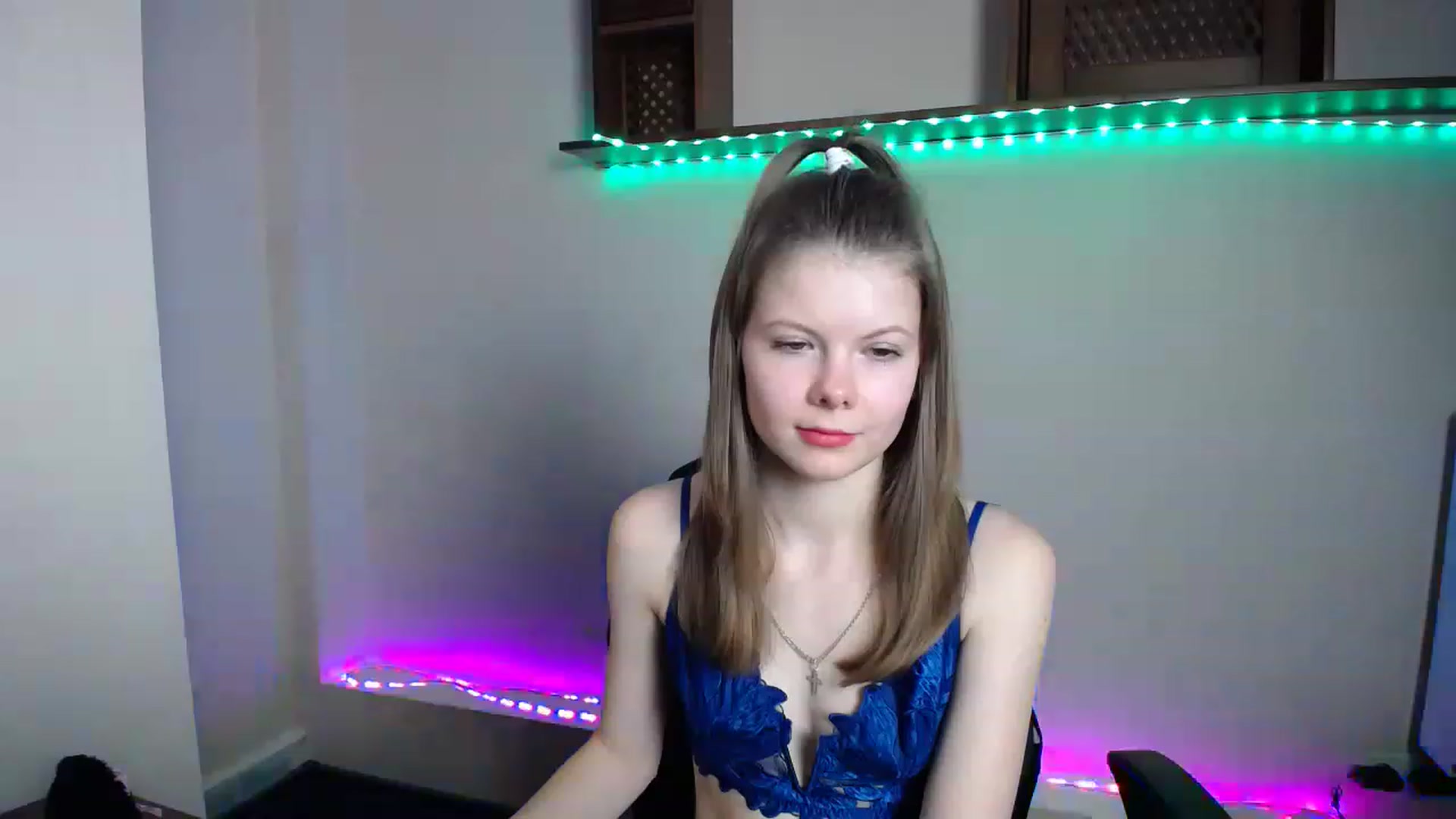 Gallery image thumbnail from BrowneyedCute's myfreecams stream on, 11/19/2022, 22:48 image 5 of 20