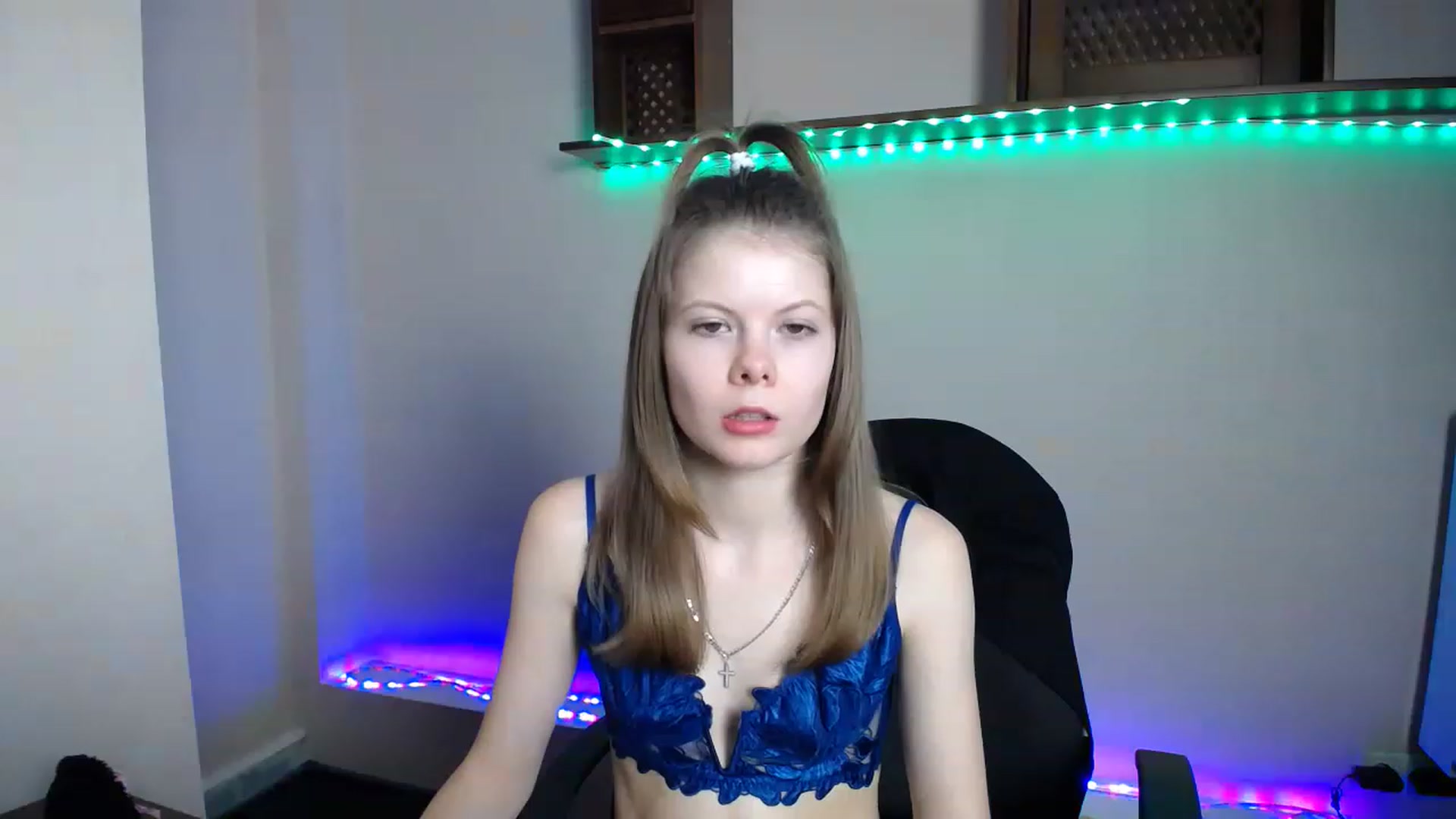 Gallery image thumbnail from BrowneyedCute's myfreecams stream on, 11/19/2022, 23:20 image 20 of 20