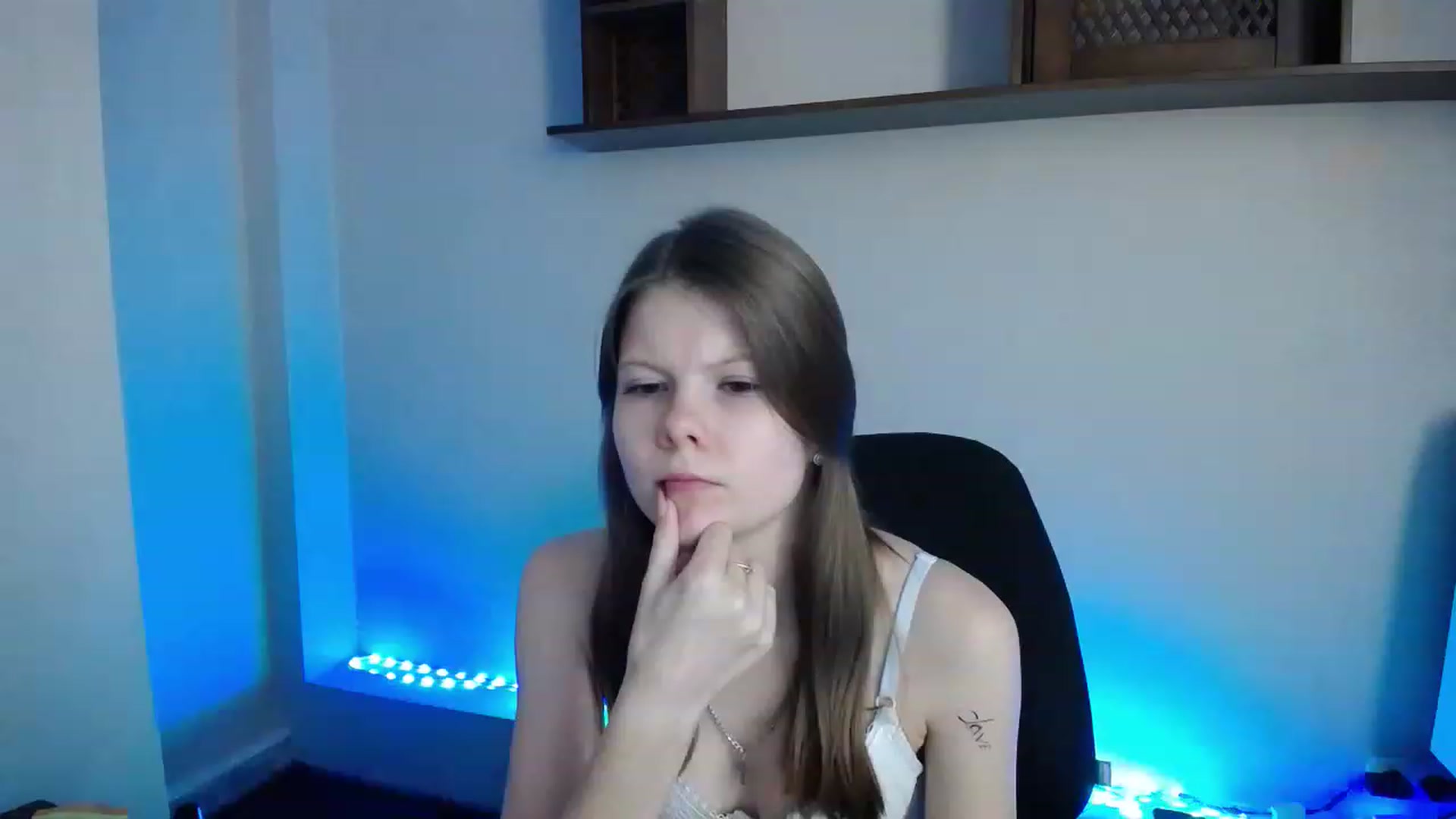 Gallery image thumbnail from BrowneyedCute's myfreecams stream on, 11/27/2022, 02:07 image 20 of 20