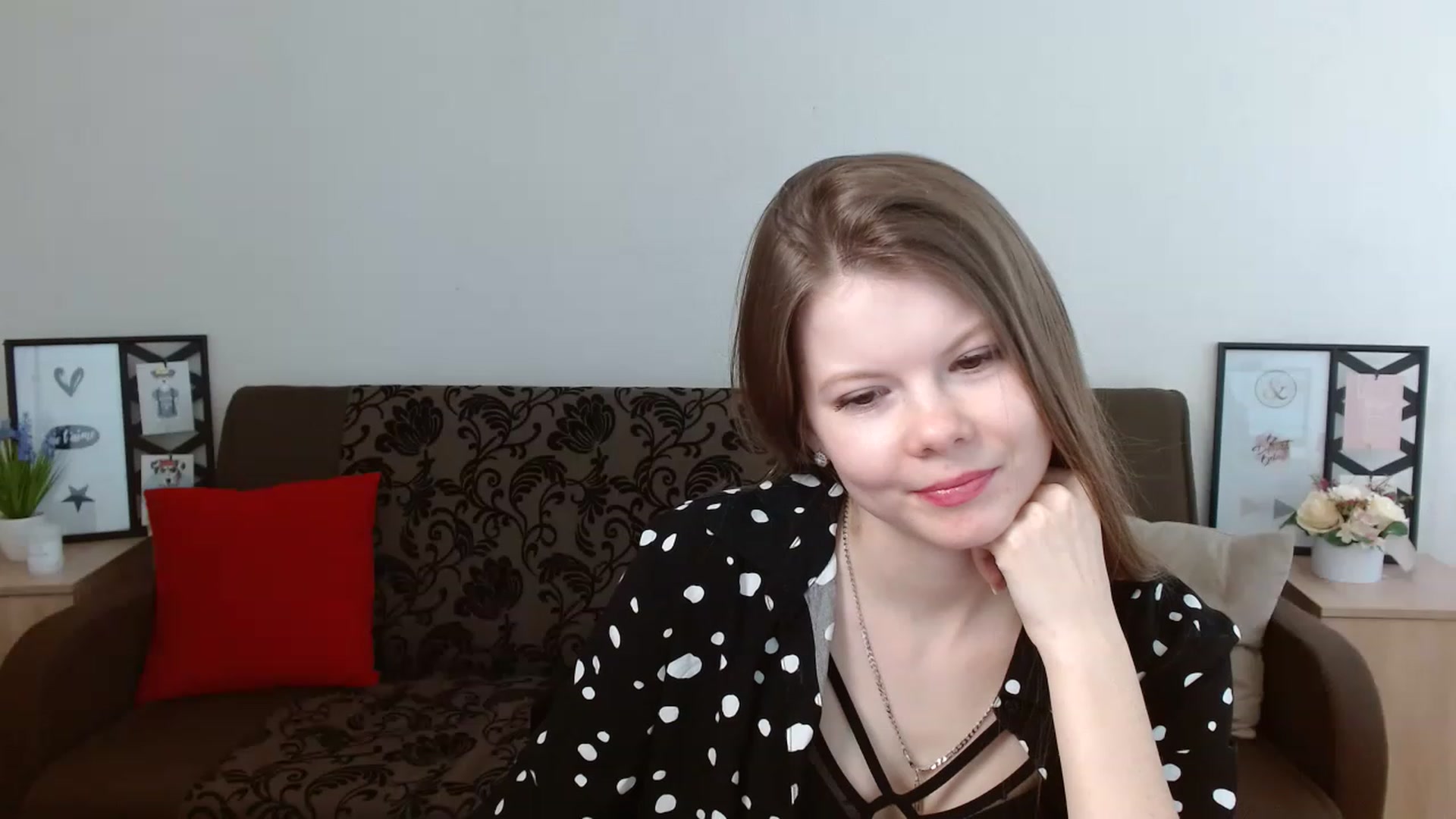 Gallery image thumbnail from BrowneyedCute's myfreecams stream on, 03/20/2023, 15:36 image 7 of 20